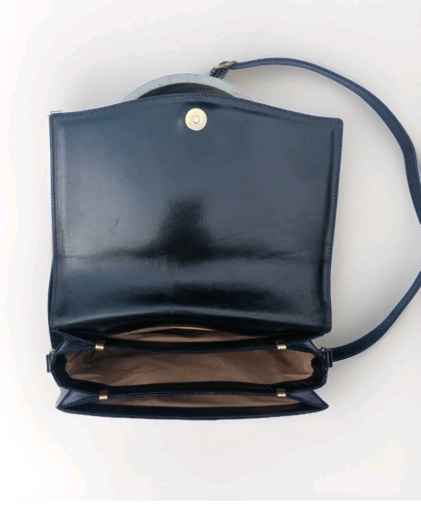 Bally Vintage Calfskin Leather Black Crossbody Bag Excellent Cond Size ONE SIZE - 8 Thumbnail