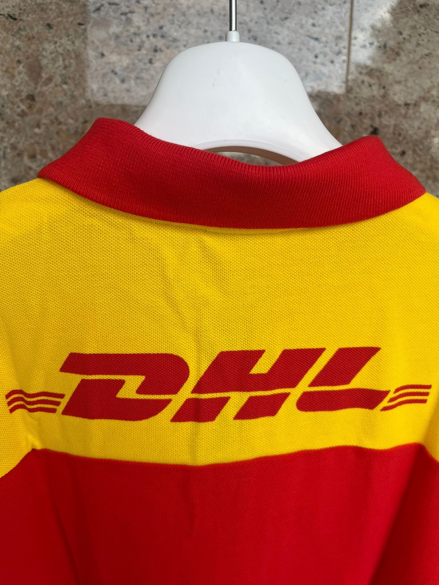 Vetements SS18 Q:2 / DHL Logo Polo in Multicolor Size US M / EU 48-50 / 2 - 15 Thumbnail