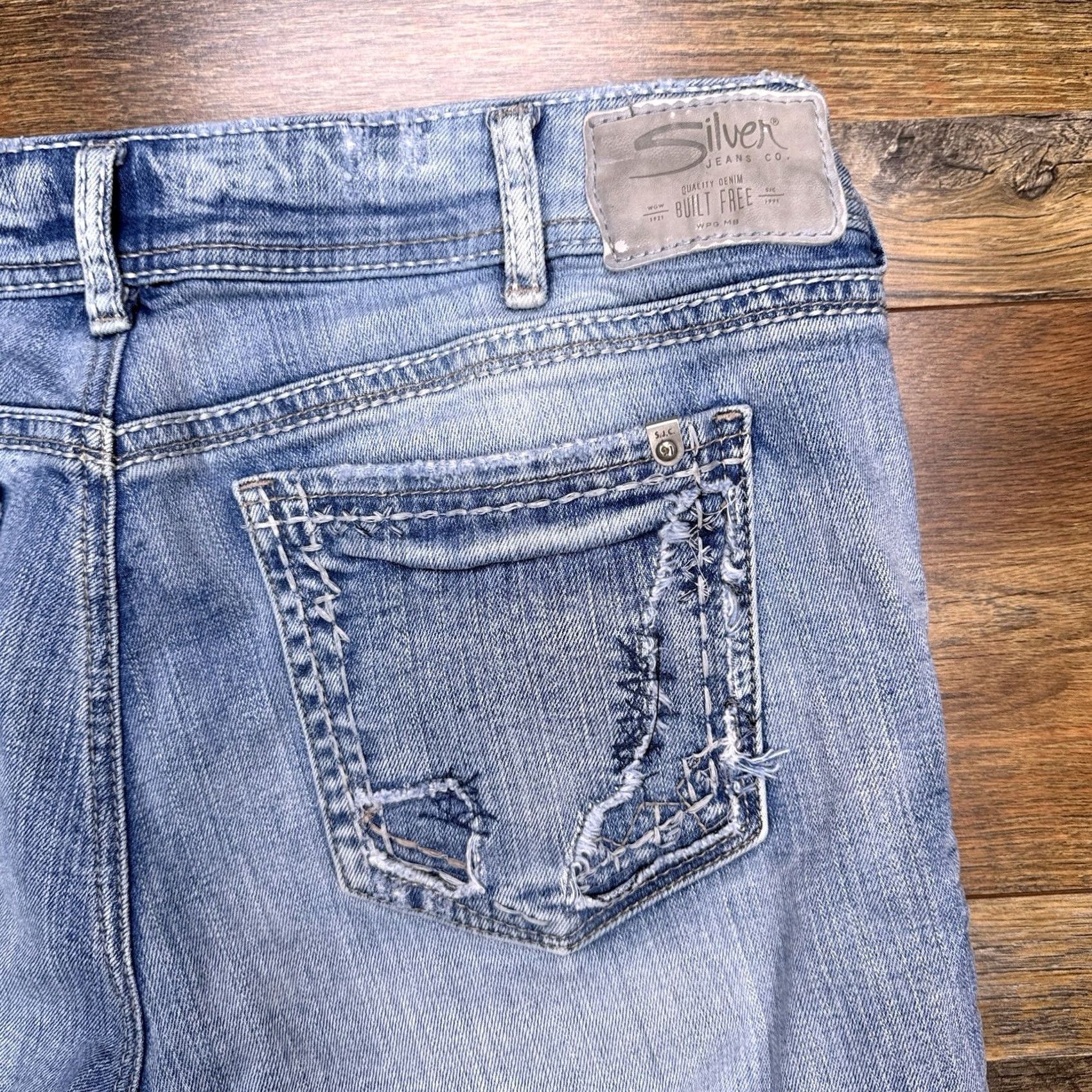 Silver Jeans Co. Silver Jeans Bermuda Shorts Womens W33 L11 Mid Rise Stretch Denim 5-Pocket Blue Cotton Elastane Regular Summer Size 24" / US 00 / IT 34 - 7 Thumbnail