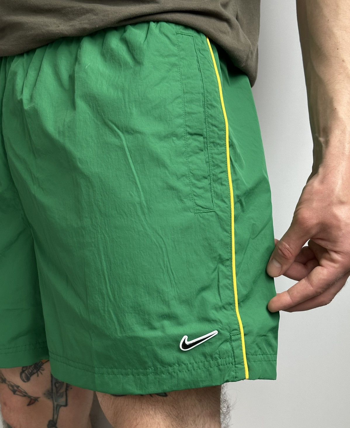 Nike Nike Air Plus TN Shorts Green Men's Size XL Standard Fit New Size US 36 / EU 52 - 4 Thumbnail