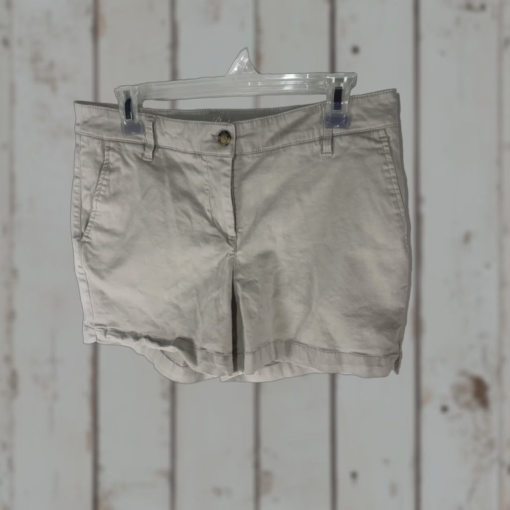 Tommy Bahama Tommy Bahama Chino Shorts Women's Size 6 Khaki Beige Cotton Lyocell Spandex Twill Pockets Zip Button 4.5in Inseam Casual Travel Workwear Size 28" / US 6 / IT 42 - 1 Thumbnail