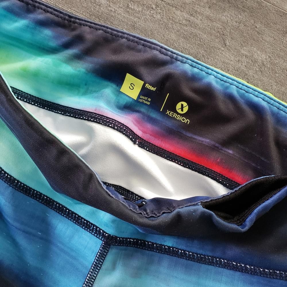 Designer Blue Aurora Xersion Fitted Athletic Capri Size 28" / US 6 / IT 42 - 3 Thumbnail