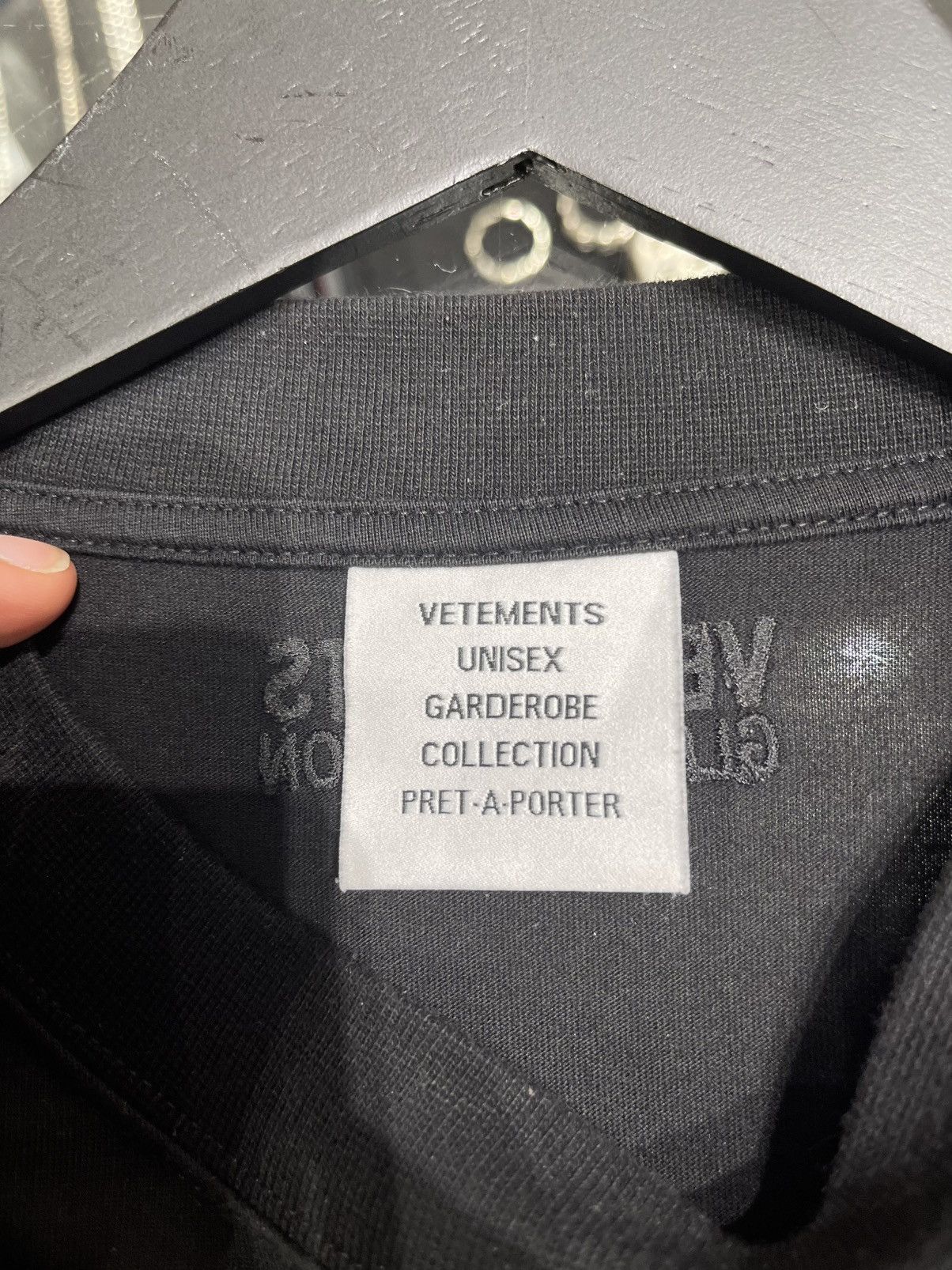 Vetements Think Globally Tee Size US S / EU 44-46 / 1 - 10 Thumbnail