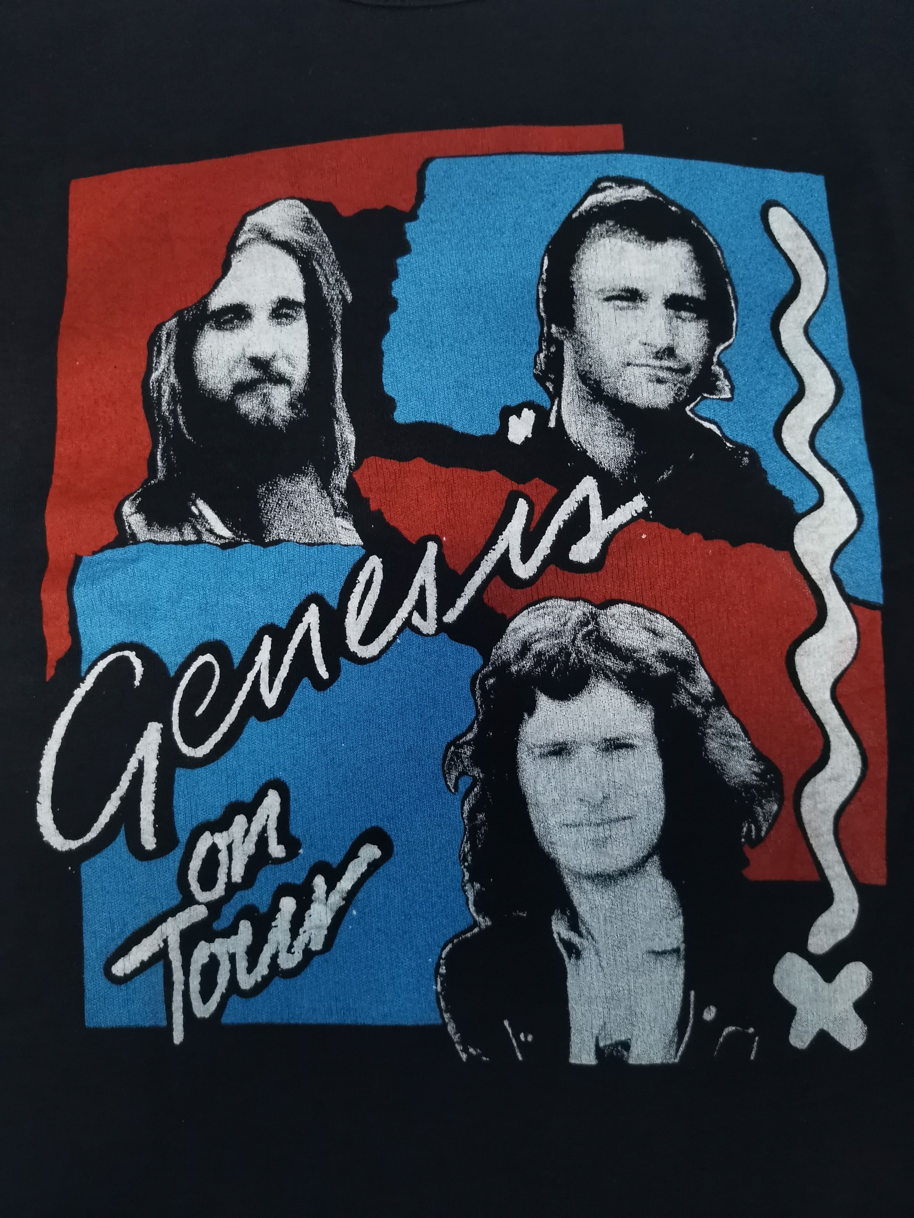 Vintage Vintage Genesis British Tour 82 Rock Band Tee Woman Size US M / EU 48-50 / 2 - 1 Thumbnail