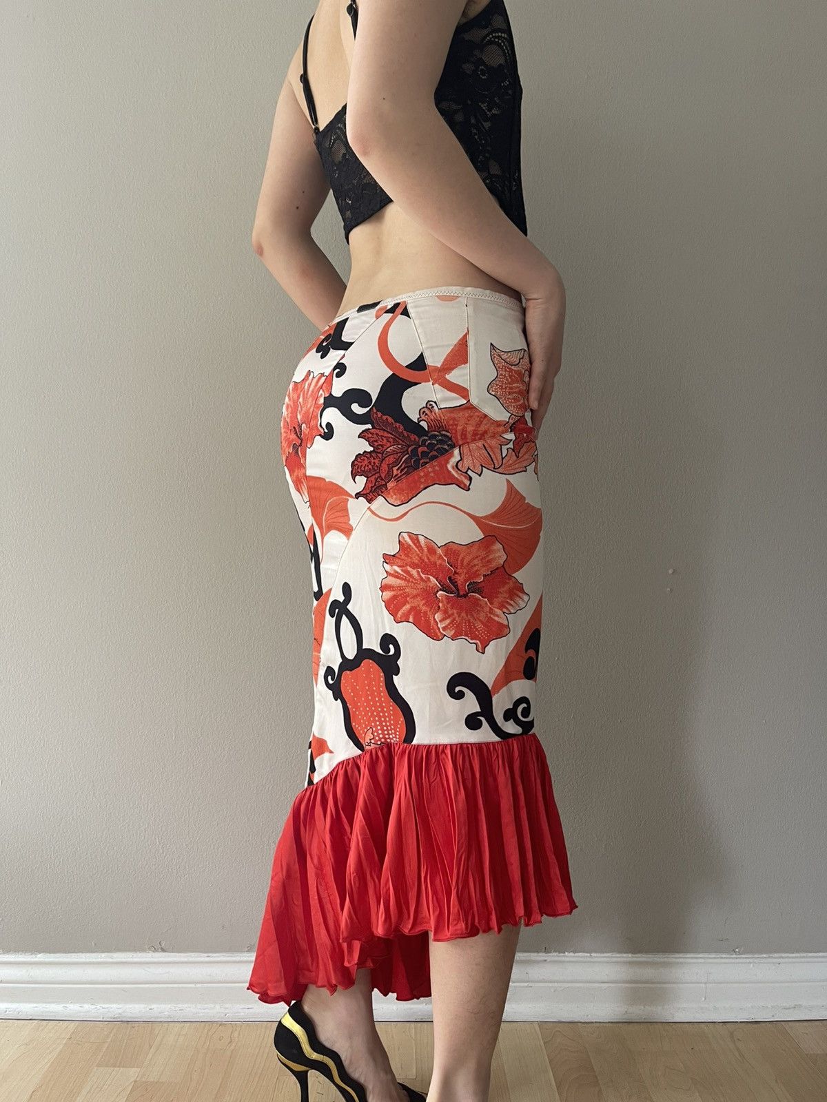 Roberto Cavalli cavalli asymmetric floral mermaid skirt Size 27" / US 4 / IT 40 - 4 Thumbnail