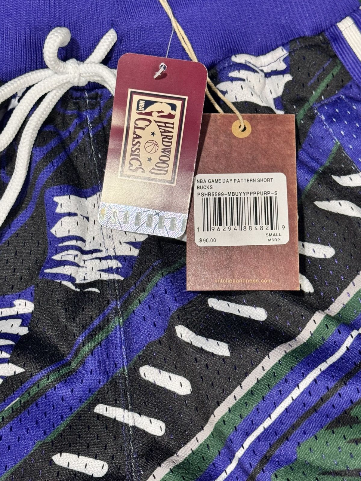 Mitchell & Ness Mitchell N Ness game day pattern short Bucks Size US 27 - 7 Thumbnail