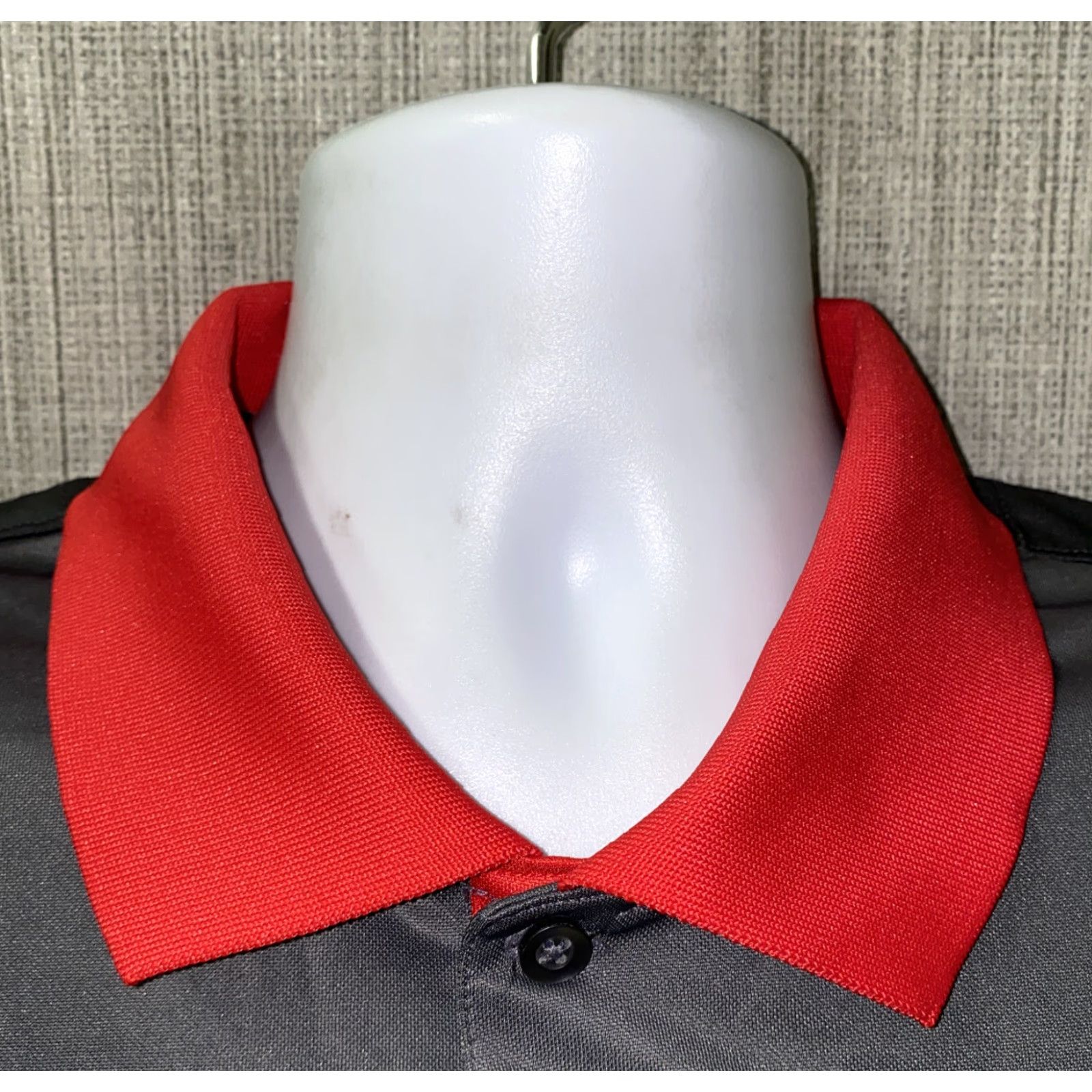 Nike Nike Dri-Fit Mens Gray/Red Short Sleeve Golf Polo Shirt XL Size US XL / EU 56 / 4 - 4 Thumbnail