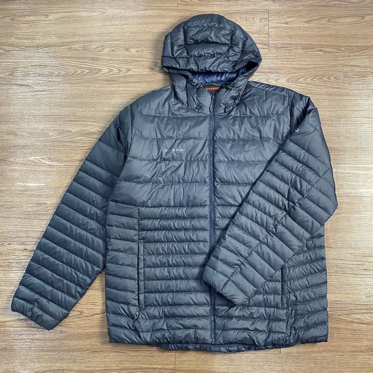 image of Mammut 700+ Down Puffer Jacket Navy in Grey, Men's (Size Large)