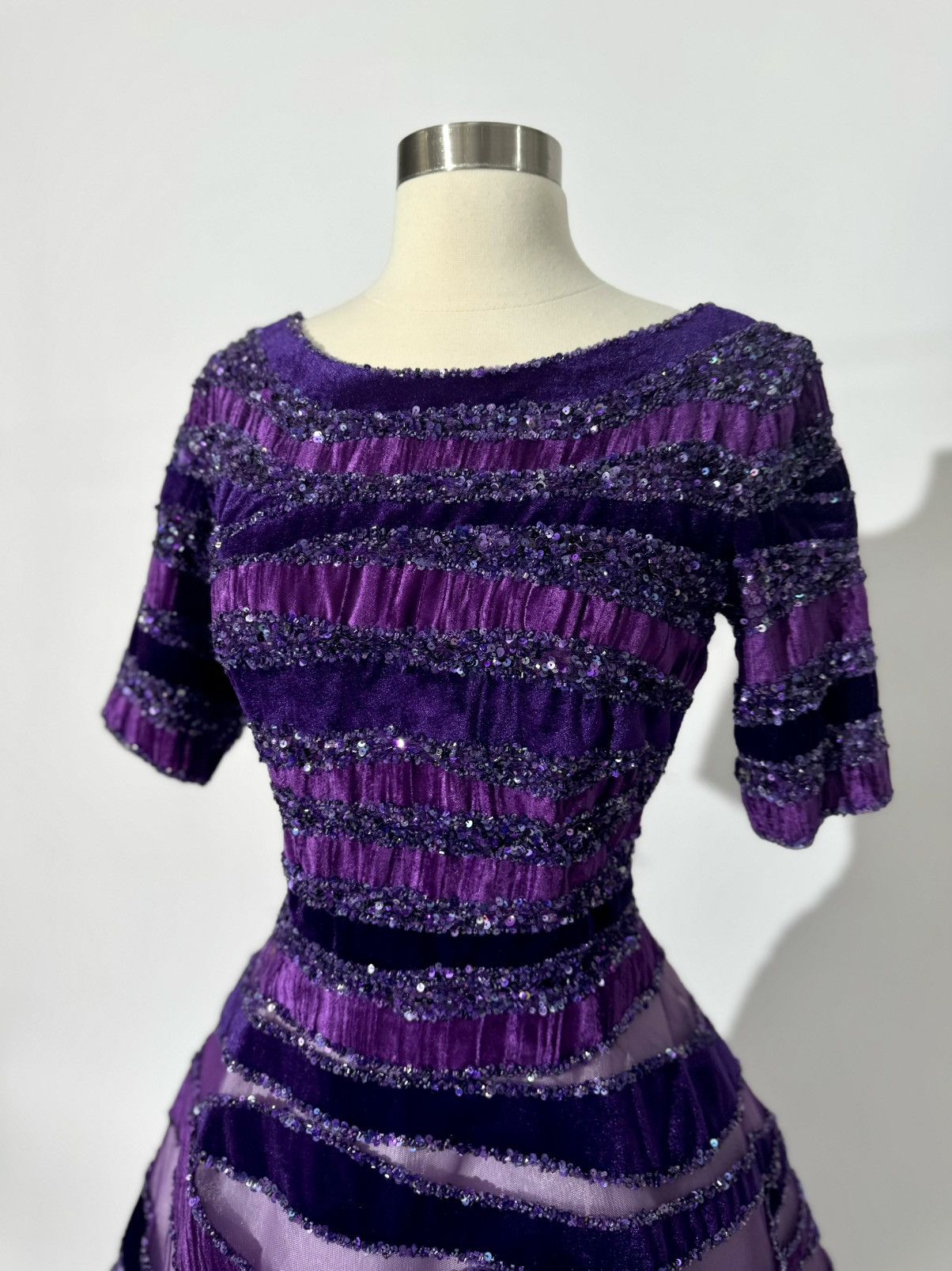 Other Preloved US 6 Haute Couture Antonios Velvet Evening Gown Size M / US 6-8 / IT 42-44 - 4 Thumbnail