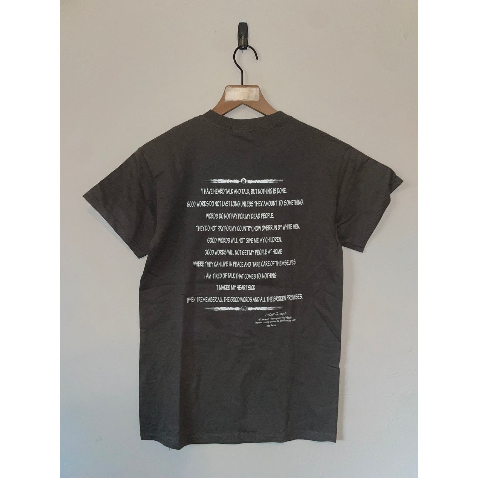 Gildan Y2K Sitting Bull Chief Joseph Ask An Indian Joke Shirt Small Size US S / EU 44-46 / 1 - 7 Thumbnail