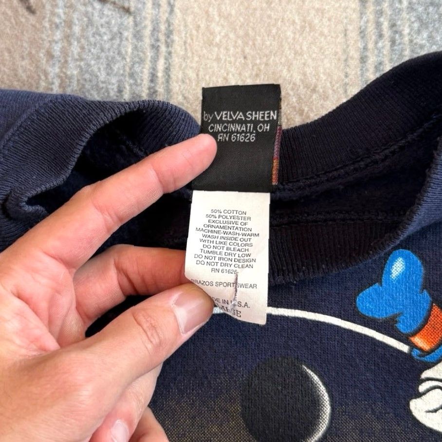 Mickey Unlimited VINTAGE Disney Mickey Mouse Goofy Donald Vegas Crewneck Sweatshirt XL Blue Mens Crew Neck 90s Cartoon Sweatshirt Size US XL / EU 56 / 4 - 4 Thumbnail