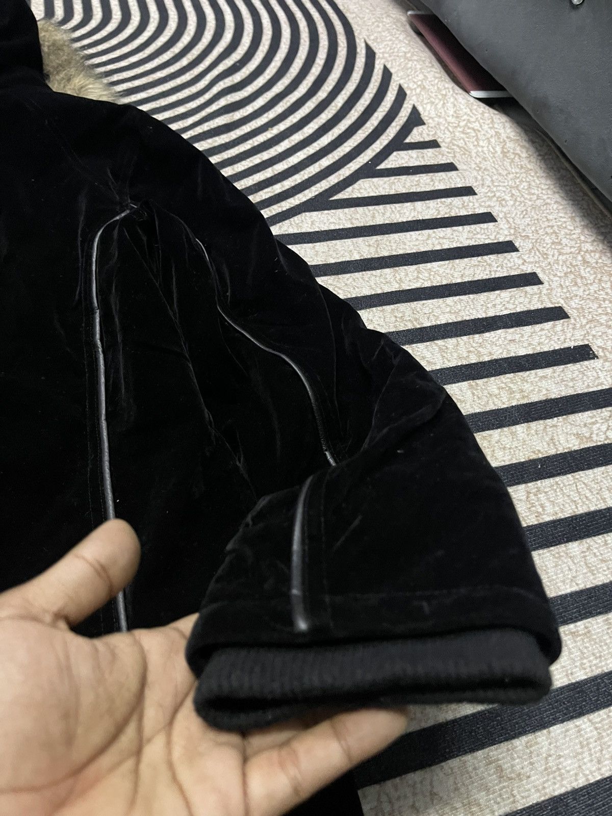 In The Attic 1990s IN THE ATTIC HOMME VELVET PARKA FAUX FUR HOODIE Size US L / EU 52-54 / 3 - 18 Thumbnail