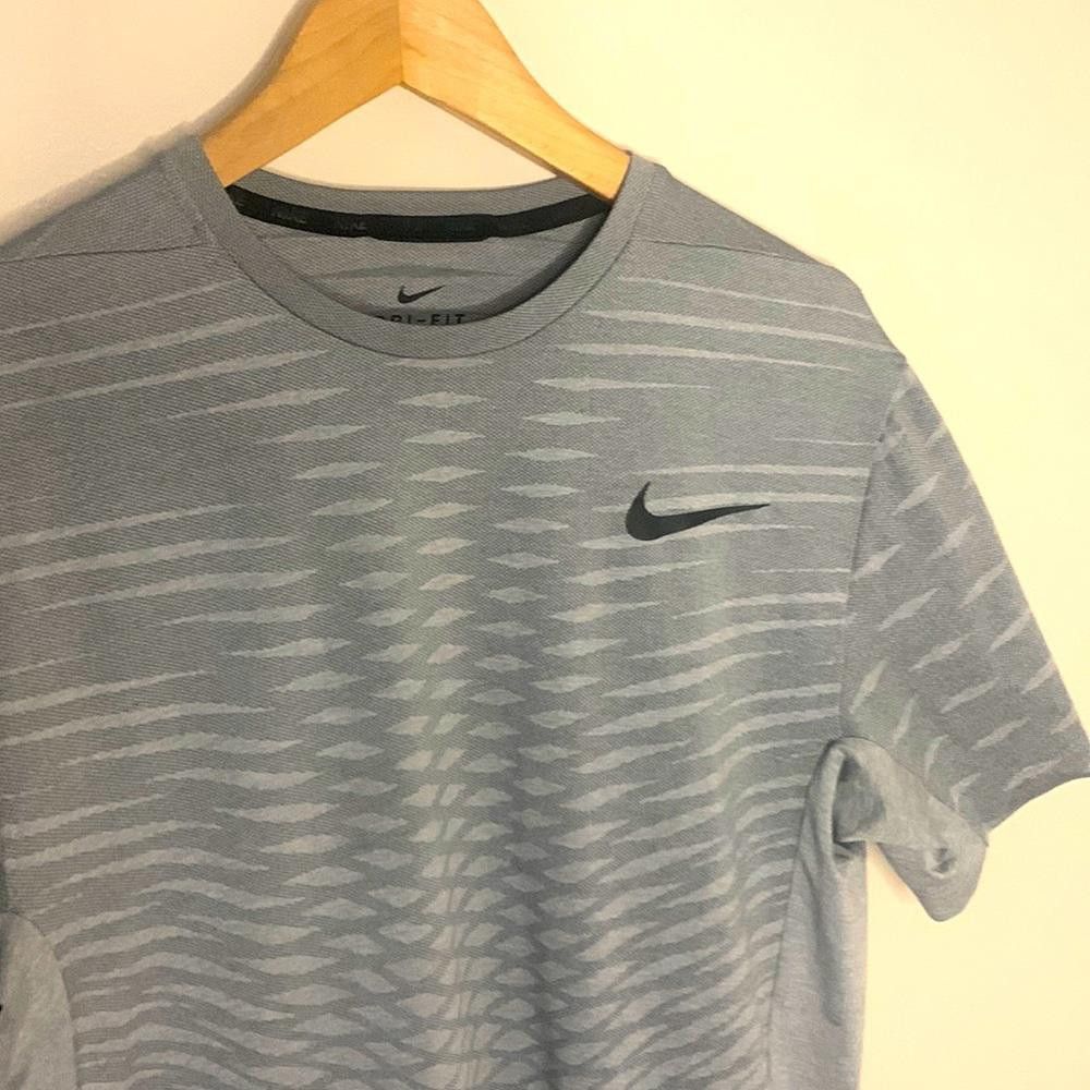 Nike SS Performance Tee - Nike - Grey - 95% poly, 5% spandex Size US M / EU 48-50 / 2 - 1 Thumbnail