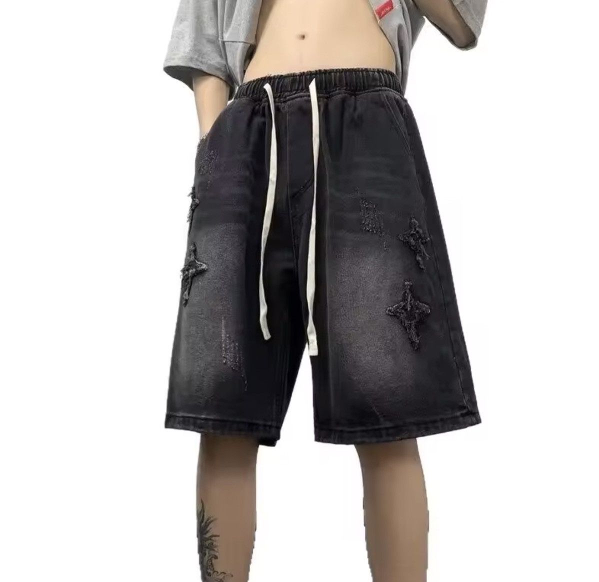 Other Distressed Star-Patch Denim Jorts – Vintage StyleWashed Grey Size US 29 - 2 Thumbnail