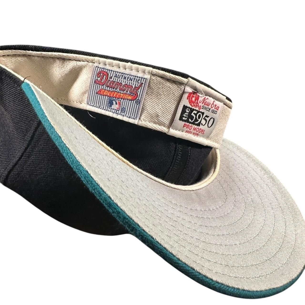 New Era Vintage 1990s New Era Seattle Mariners fitted hat 7 3/8 Size ONE SIZE - 7 Thumbnail