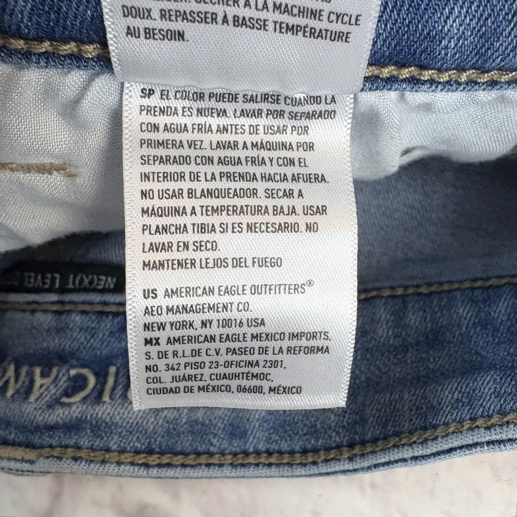 American Eagle Outfitters VINTAGE? American Eagle Shorts Womens 6 Super Hi Rise Shortie Denim Palm Print Distressed Size 28" / US 6 / IT 42 - 6 Thumbnail