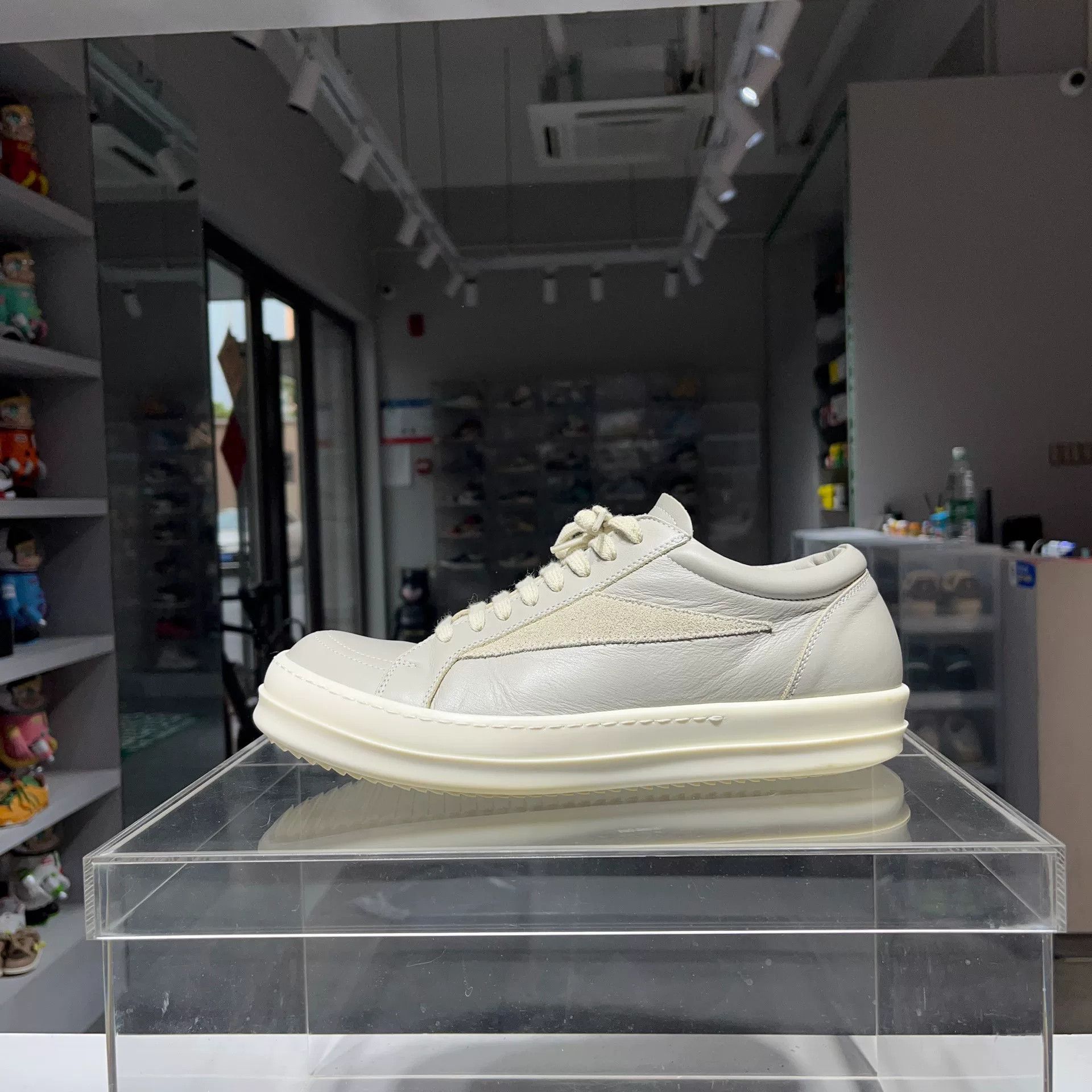 Rick Owens Rick Owens Lowtop Sneakers 9 Men Size US 9 / EU 42 - 1 Thumbnail