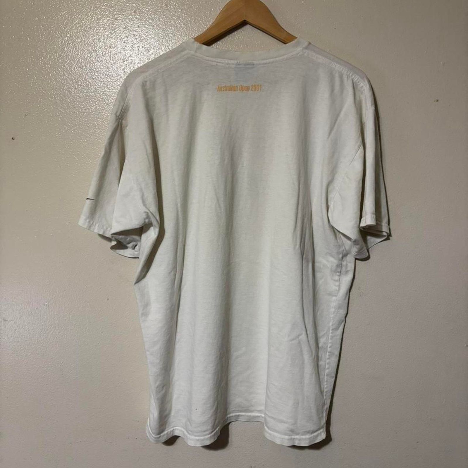 Nike Vintage Nike 2001 Australian Open Graphic Tennis T-Shirt Size US L / EU 52-54 / 3 - 3 Thumbnail
