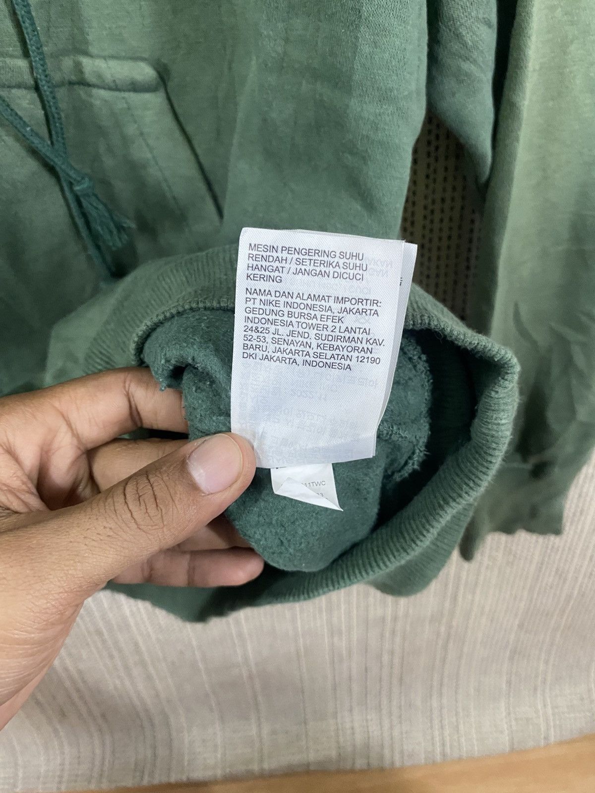 Nike ike 90s Style Hoodie (only if tag confirms) very rare Size US L / EU 52-54 / 3 - 10 Thumbnail