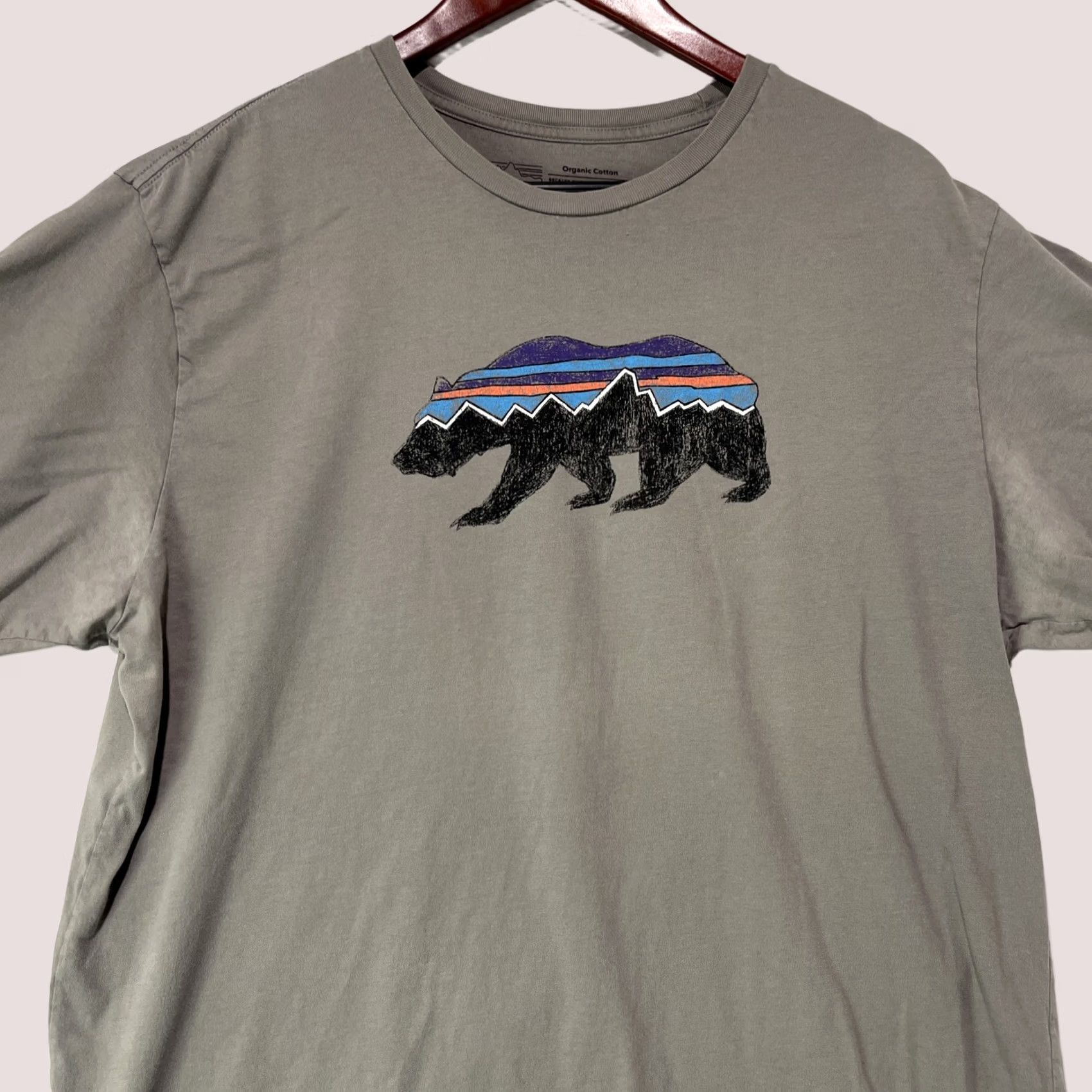 Patagonia Patagonia Shirt Mens Large Regular Fit Short Sleeve Outdoor Bear Logo Gray Flaws Size US L / EU 52-54 / 3 - 1 Thumbnail