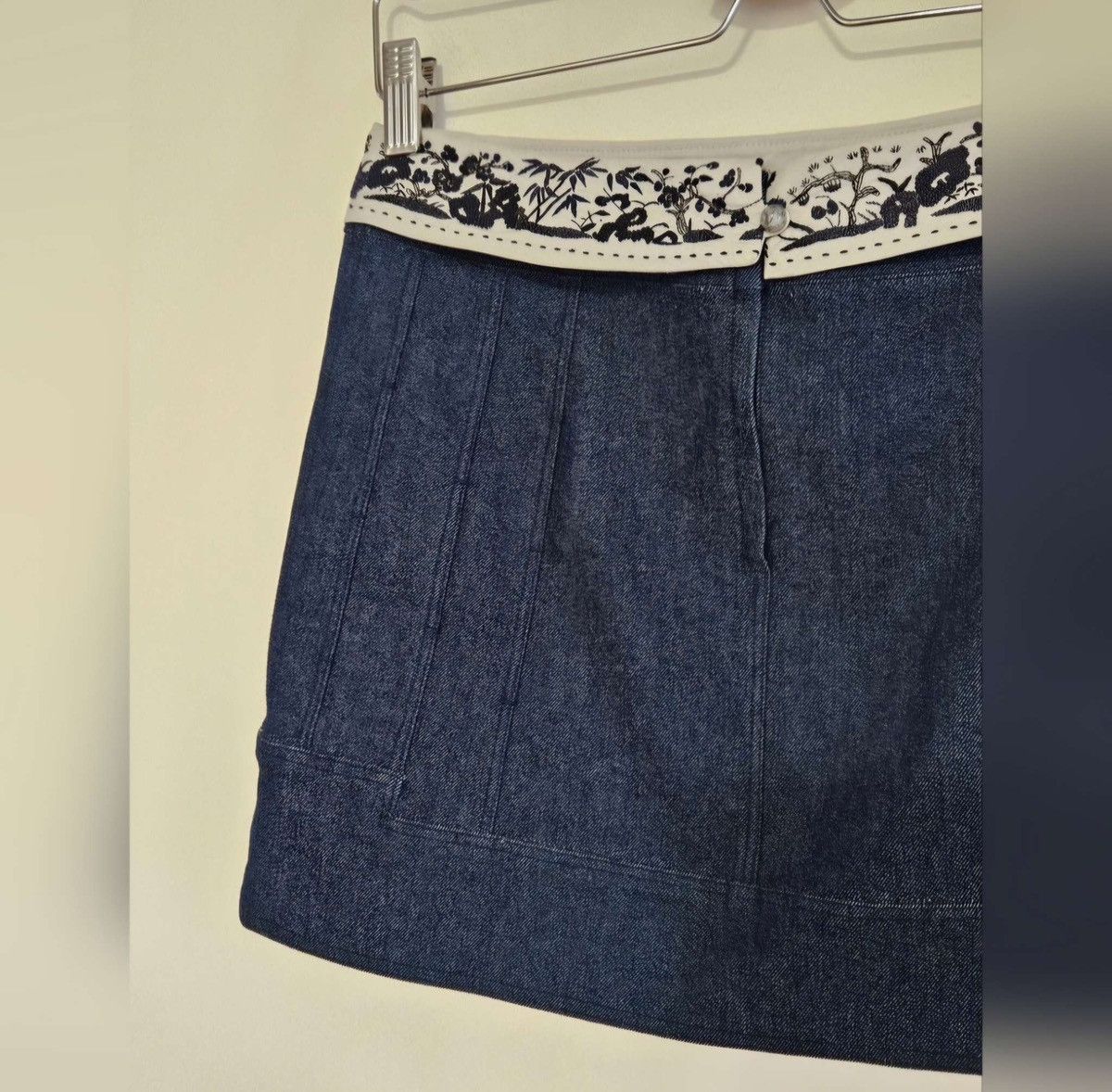 Vintage Rare Vintage Hand-Embroidered Mini Skirt By SHIATZY CHEN Size 28" / US 6 / IT 42 - 13 Thumbnail