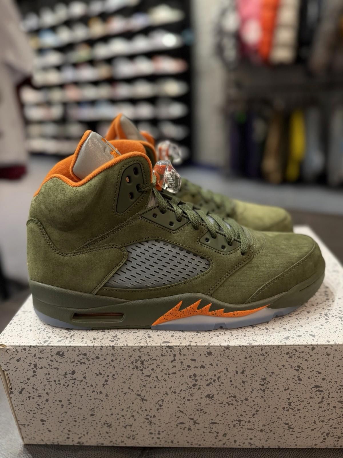 Jordan Brand Air Jordan 5 Retro Olive 2024 DD0587-308 | Men’s Size 12 Size US 12 / EU 45 - 2 Thumbnail