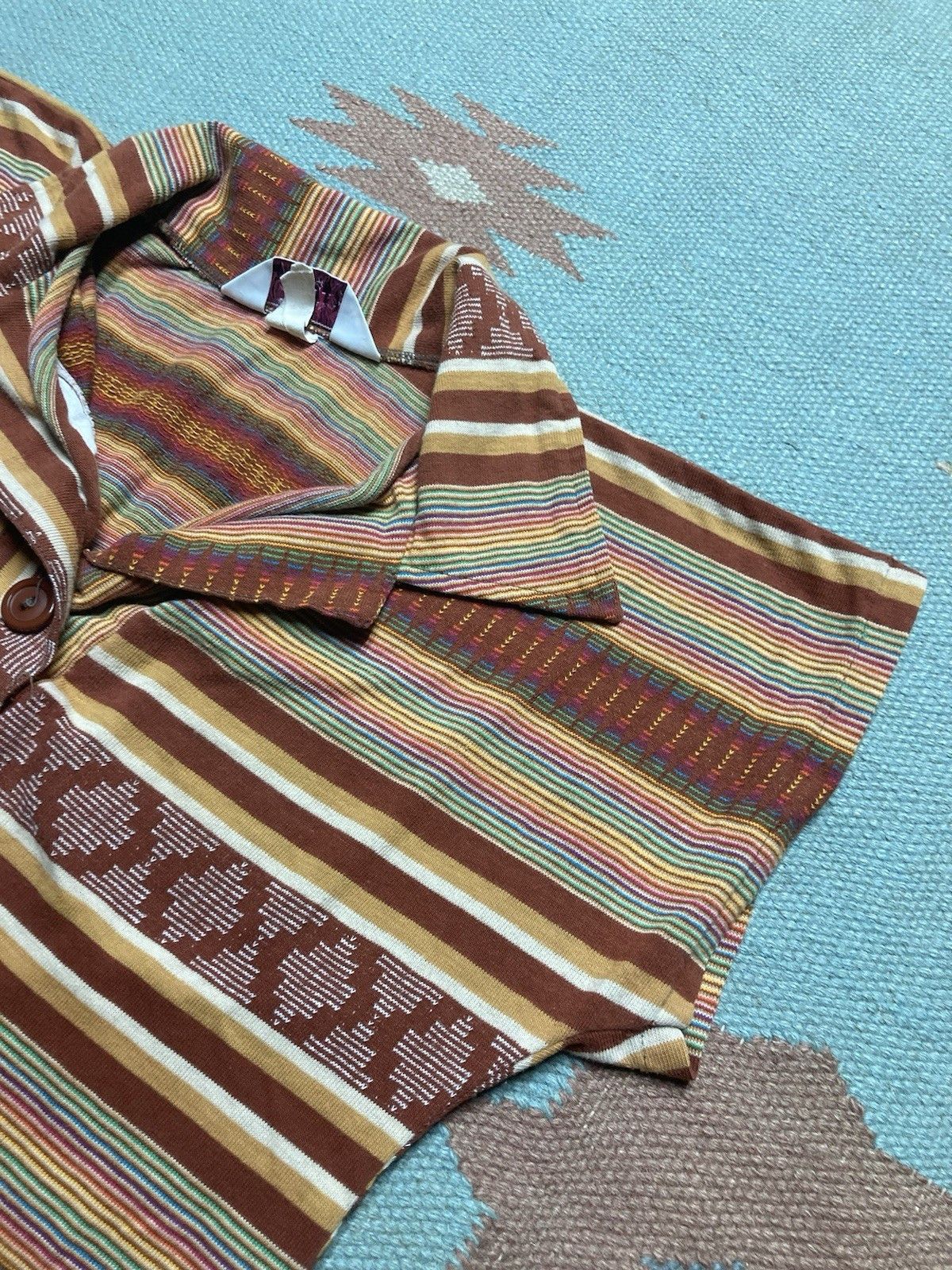 Vintage 70s polo shirt aztec striped hippie boho women’s M boxy crop Size M / US 6-8 / IT 42-44 - 4 Thumbnail