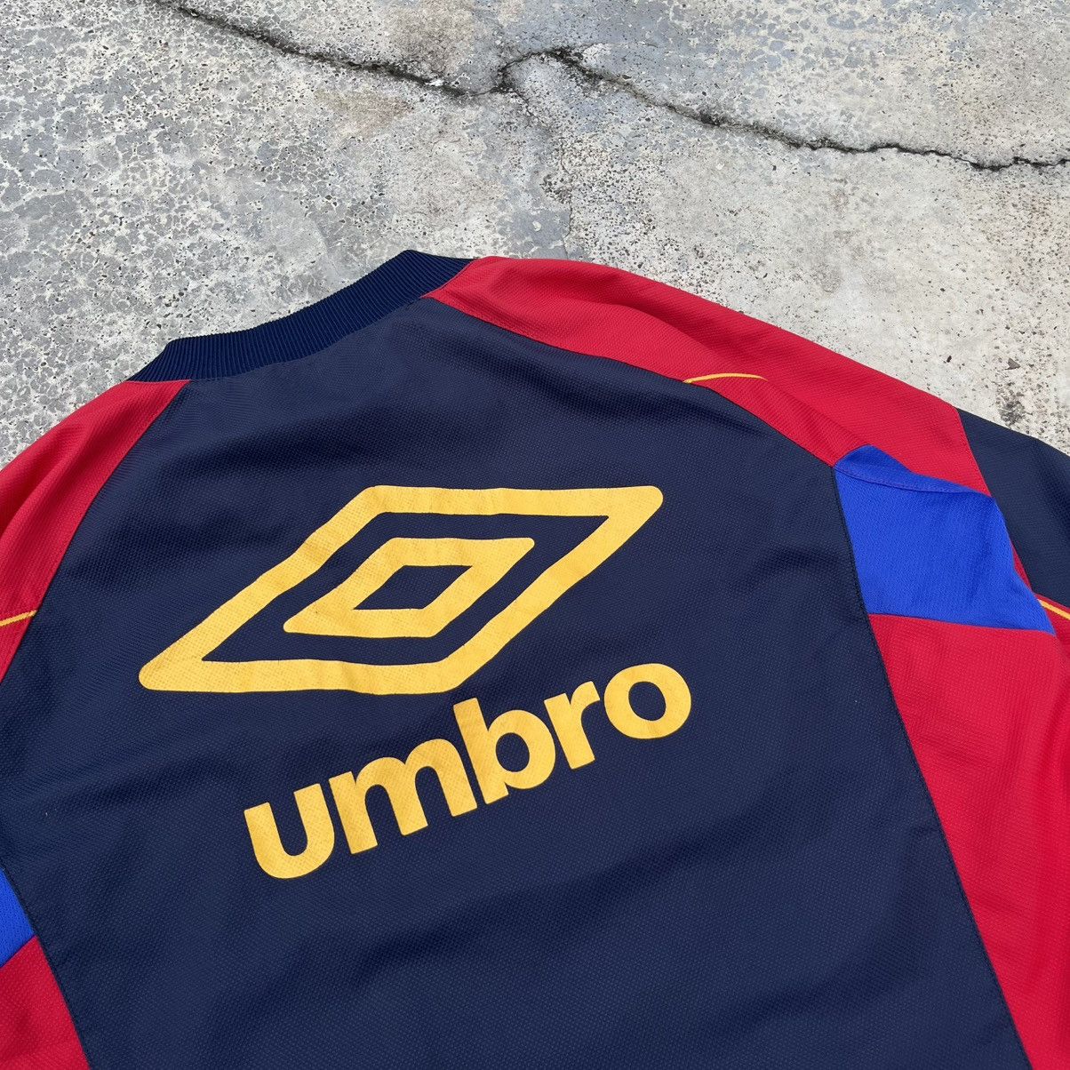 Umbro Umbro Y2K Long Sleeve Jersey Blockcore Nice Design Size US L / EU 52-54 / 3 - 4 Thumbnail