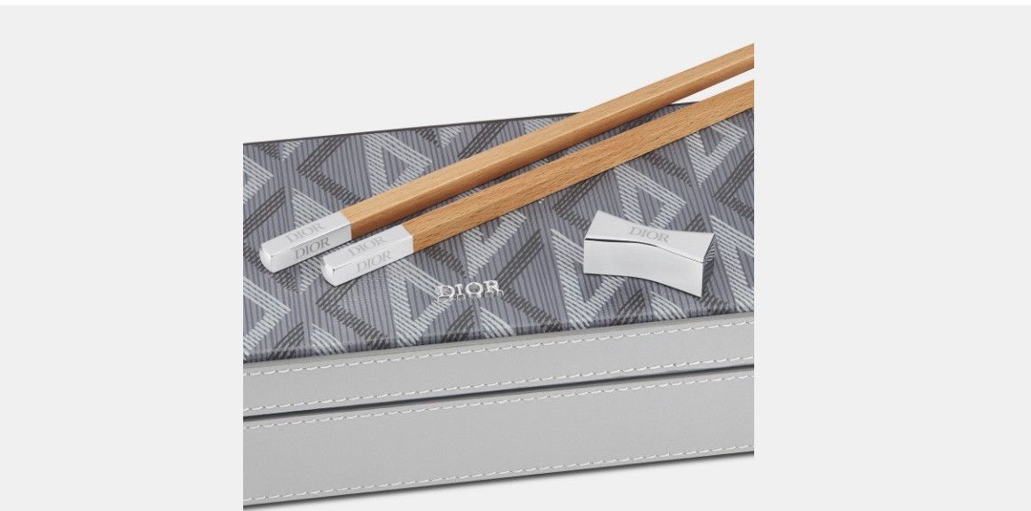 Dior o1w1db10325 2LXCA0 Size: OS / Lock Chopsticks Case in Grey Size ONE SIZE - 3 Thumbnail