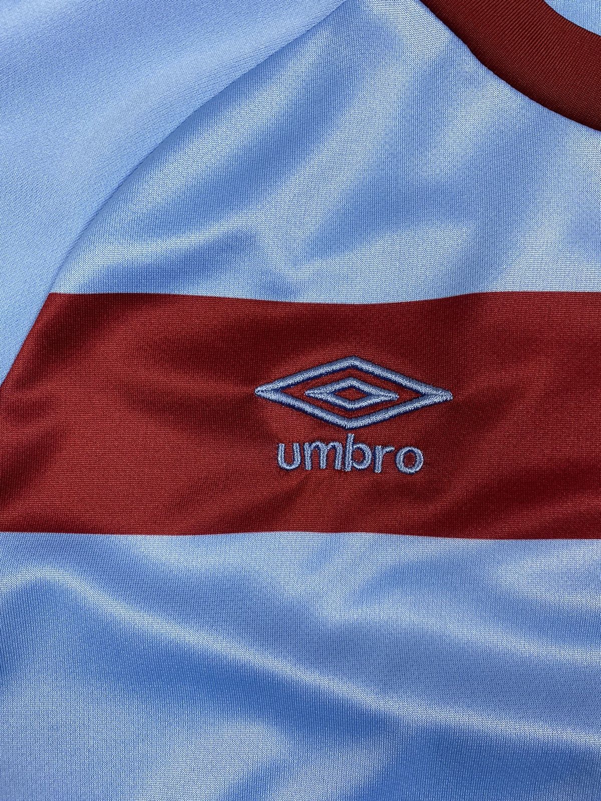 Umbro Umbro West Ham United Away Football Soccer English Clubs Size US L / EU 52-54 / 3 - 6 Thumbnail