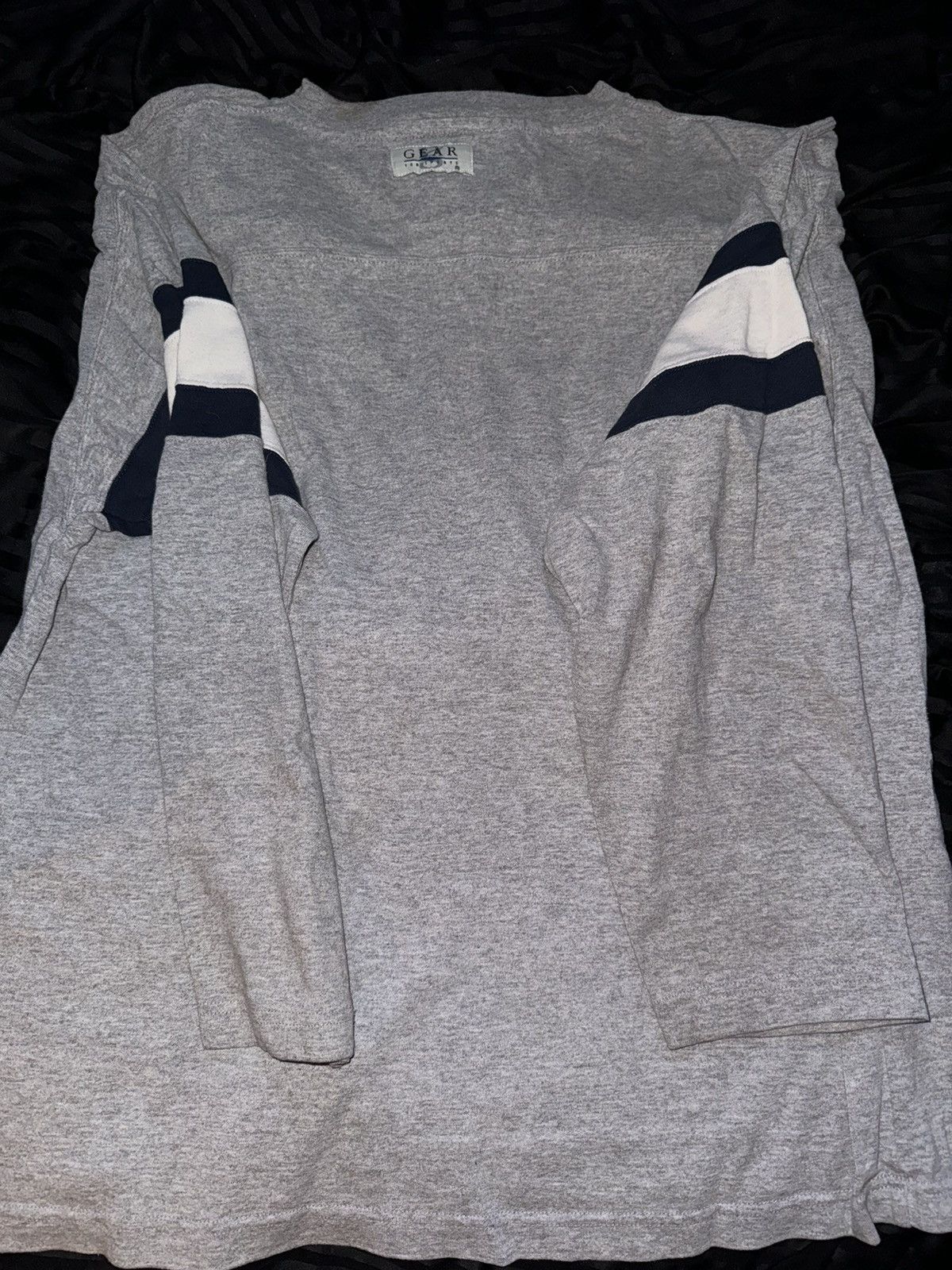 Disney VINTAGE (DISNEYLAND) MICKEY MOUSE CREW 90’s Size US M / EU 48-50 / 2 - 5 Thumbnail