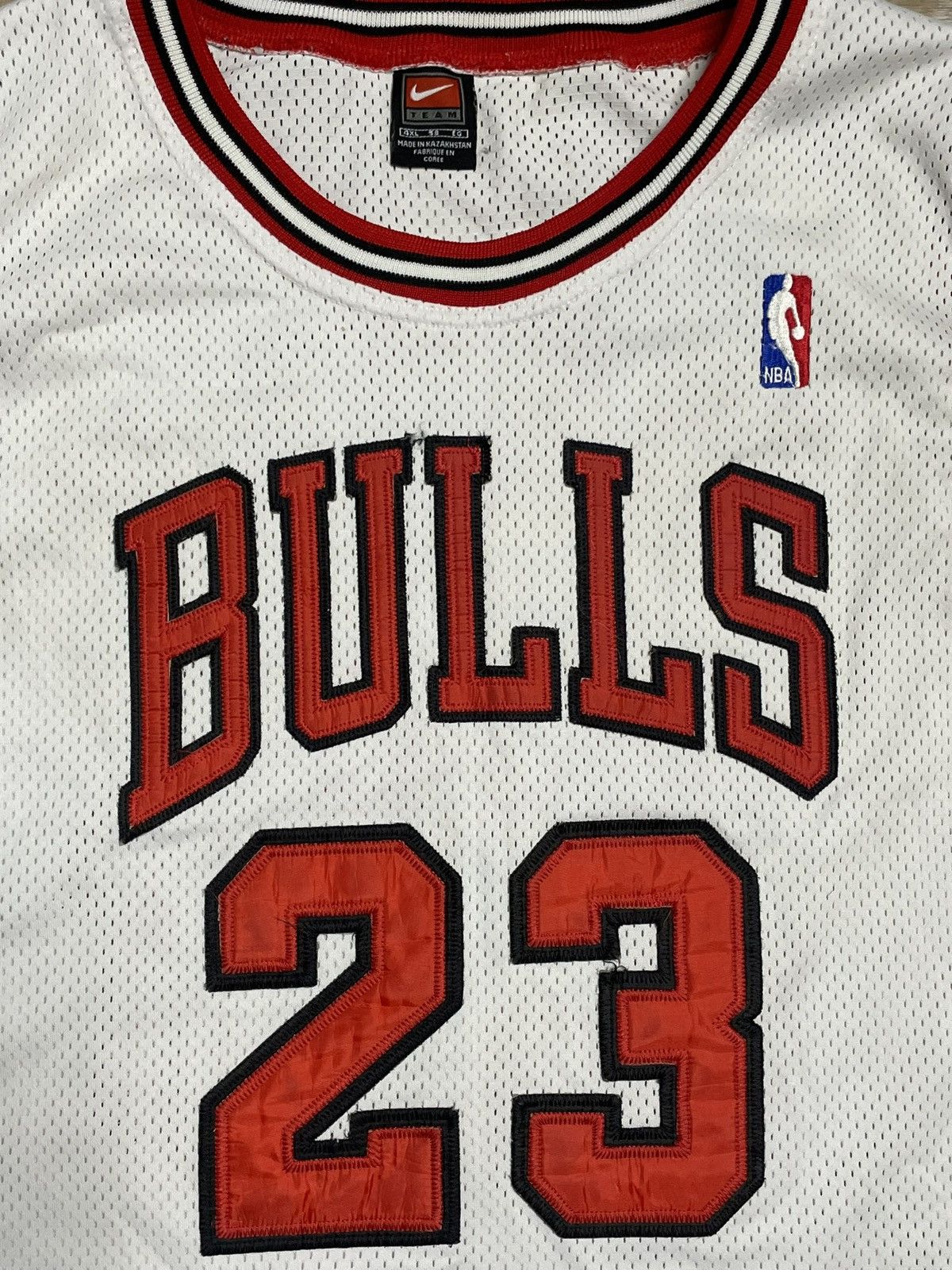 Nike × Vintage 97-98 bulls jordan jersey Size US XXL / EU 58 / 5 - 3 Thumbnail