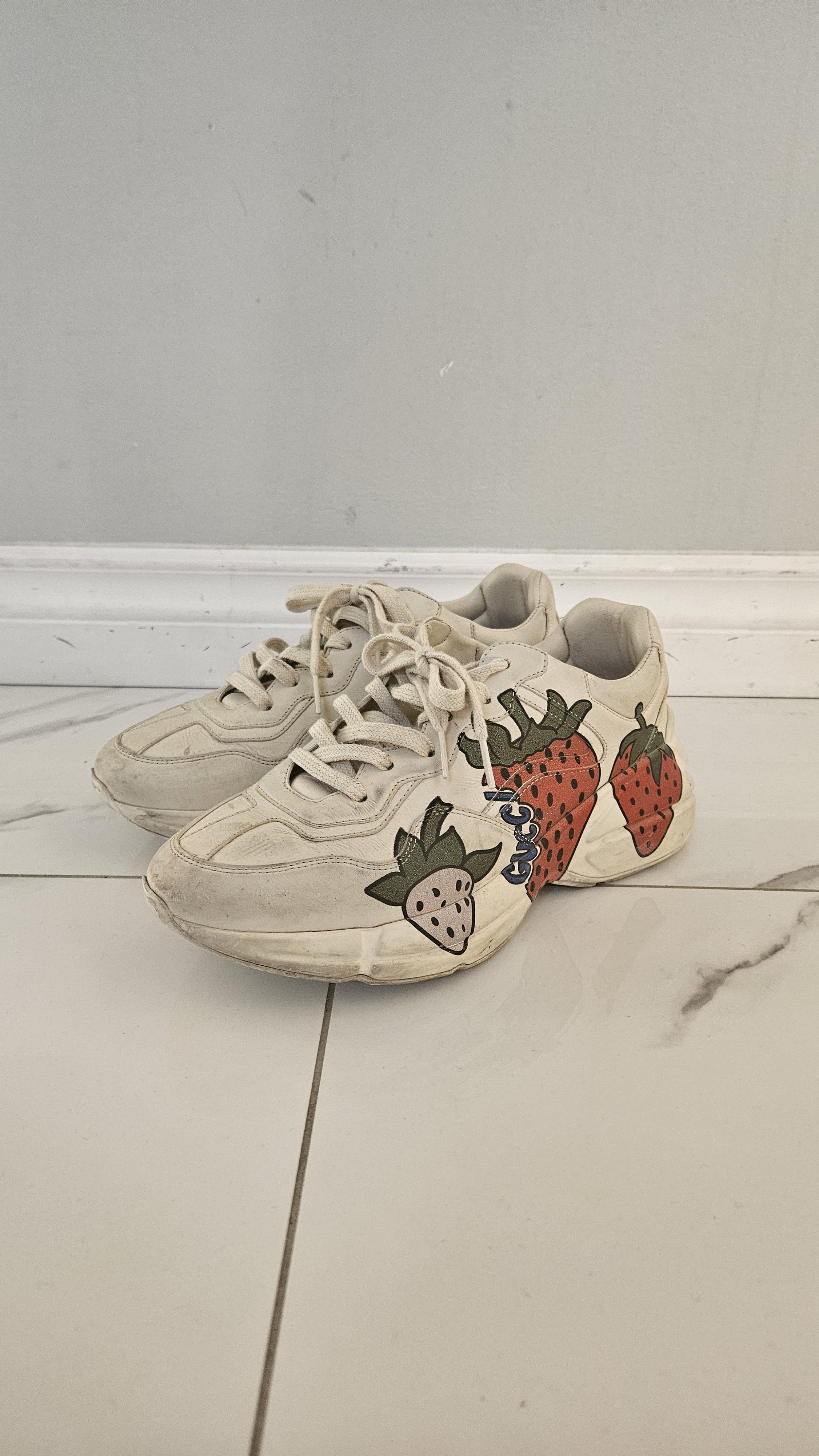 Gucci Strawberry Rhyton Size US 7 / EU 40 - 1 Thumbnail