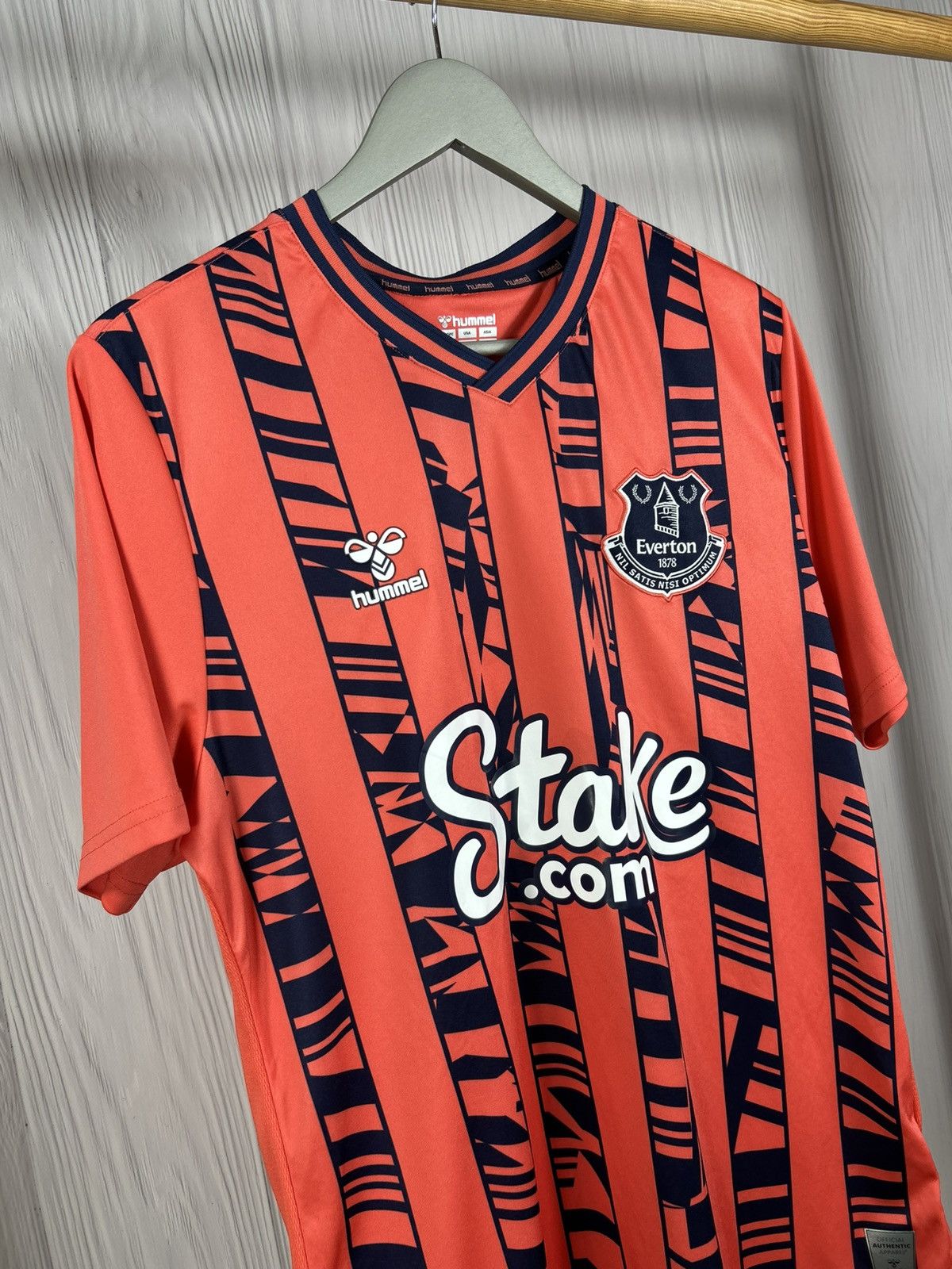 Hummel Everton FC 2023-24 Away Soccer Jersey Size M Hummel Size US M / EU 48-50 / 2 - 3 Thumbnail