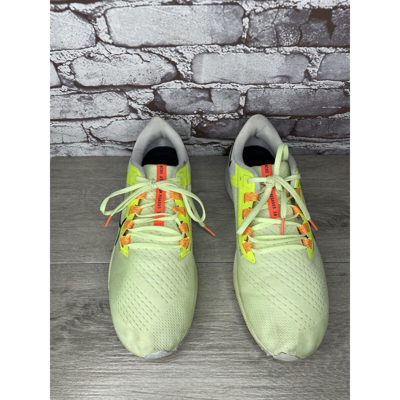 Nike Nike Air Zoom Pegasus 38 Barely Volt Running Shoes Men 11.5M Size US 11.5 / EU 44-45 - 2 Thumbnail