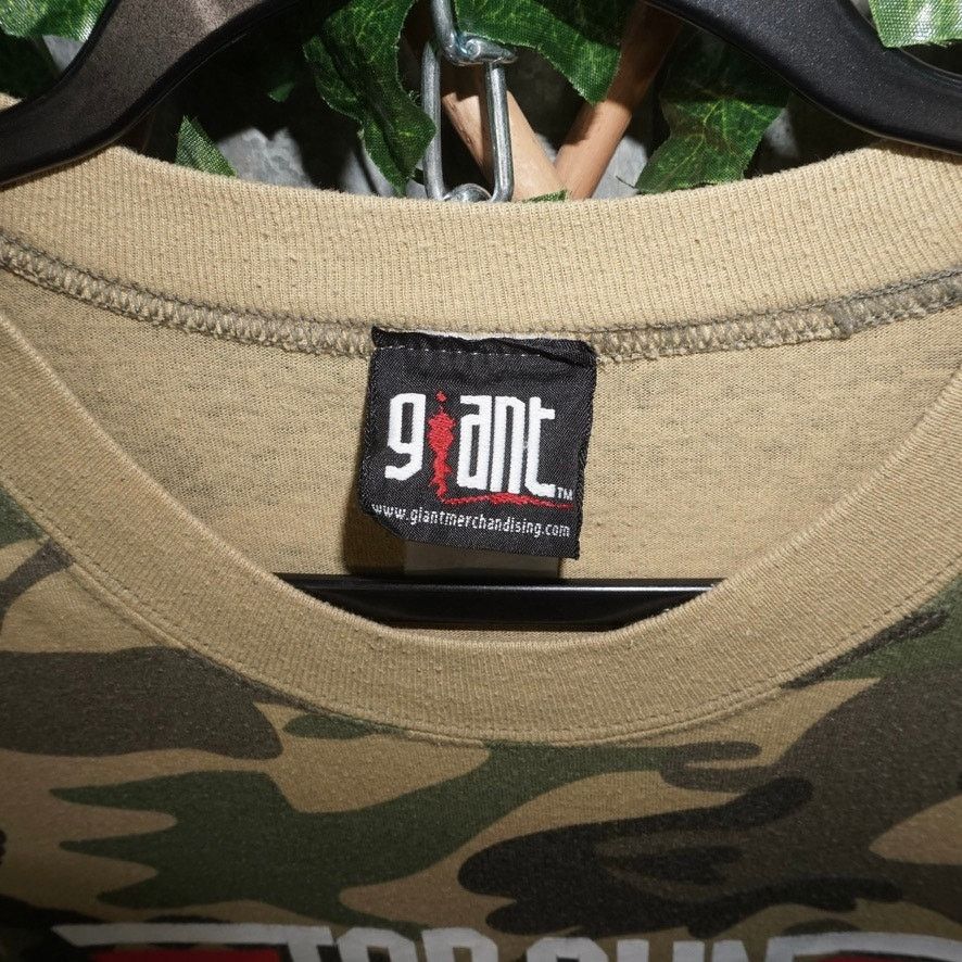 Giant XL - Vintage Y2K top gun giant 2006 Paramount camo t-shirt Size US XL / EU 56 / 4 - 3 Thumbnail