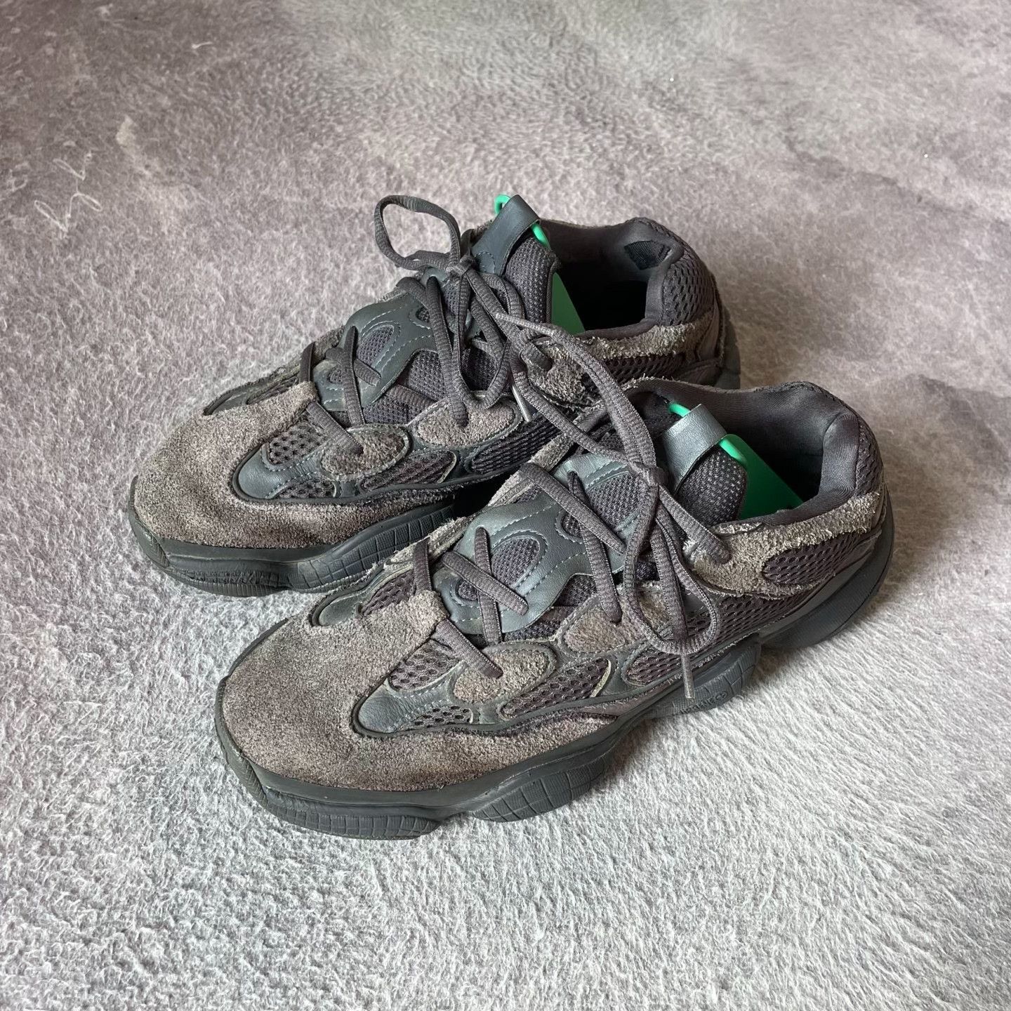 Yeezy Yeezy Black Lowtop Sneakers 42 Men Size US 9 / EU 42 - 1 Thumbnail