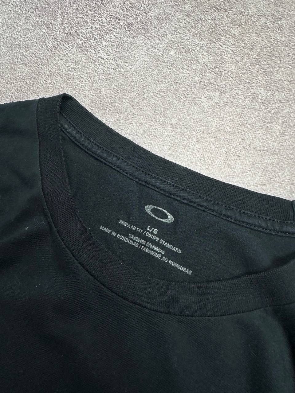 Vintage Vintage Oakley Big Logo Archival Longsleeve Shirt Y2K L Size US L / EU 52-54 / 3 - 4 Thumbnail