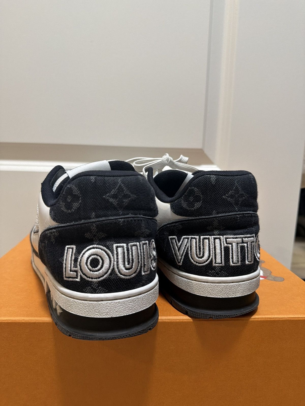 Louis Vuitton Louis Vuitton trainers Size US 11 / EU 44 - 4 Thumbnail