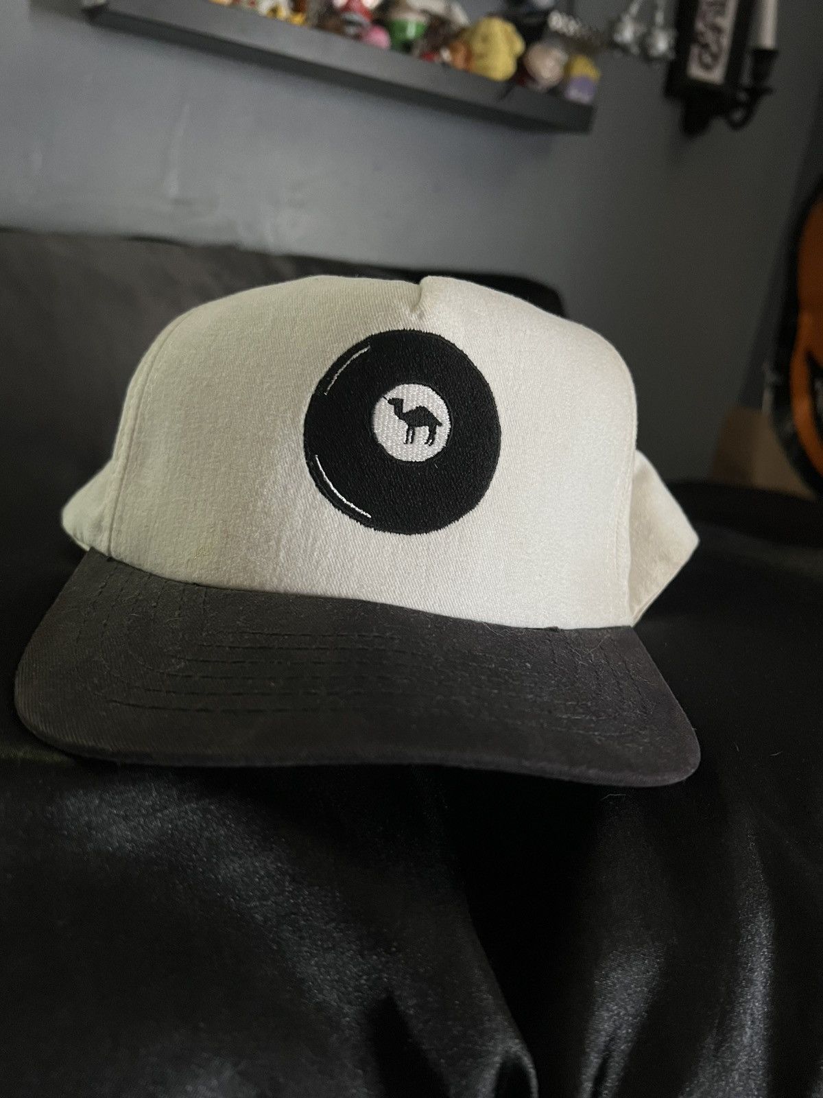 Camel Camel 8 ball hat Size ONE SIZE - 1 Thumbnail
