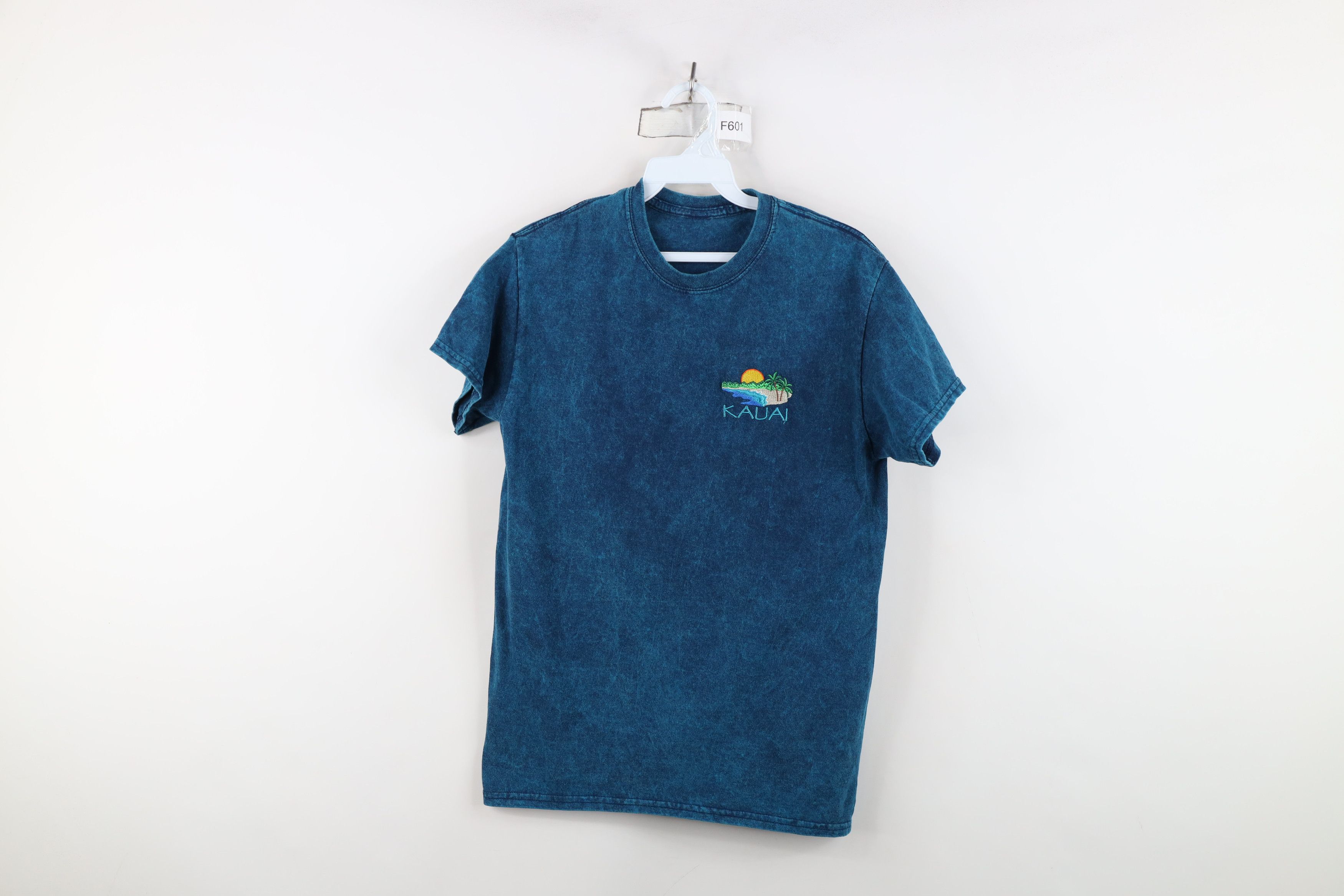 Vintage Vintage 90s Streetwear Acid Wash Kauai Hawaii T-Shirt Size S / US 4 / IT 40 - 1 Thumbnail