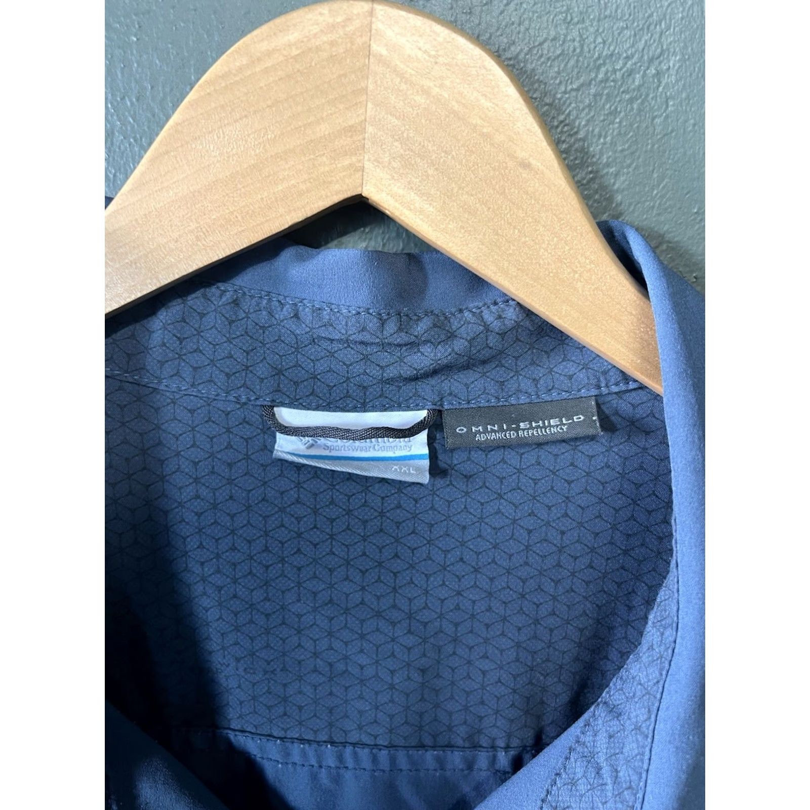 Vintage Columbia Mens Blue Long Sleeve Outdoor Hiking Button-Up Single Pocket sz 2XL Size US XXL / EU 58 / 5 - 3 Thumbnail