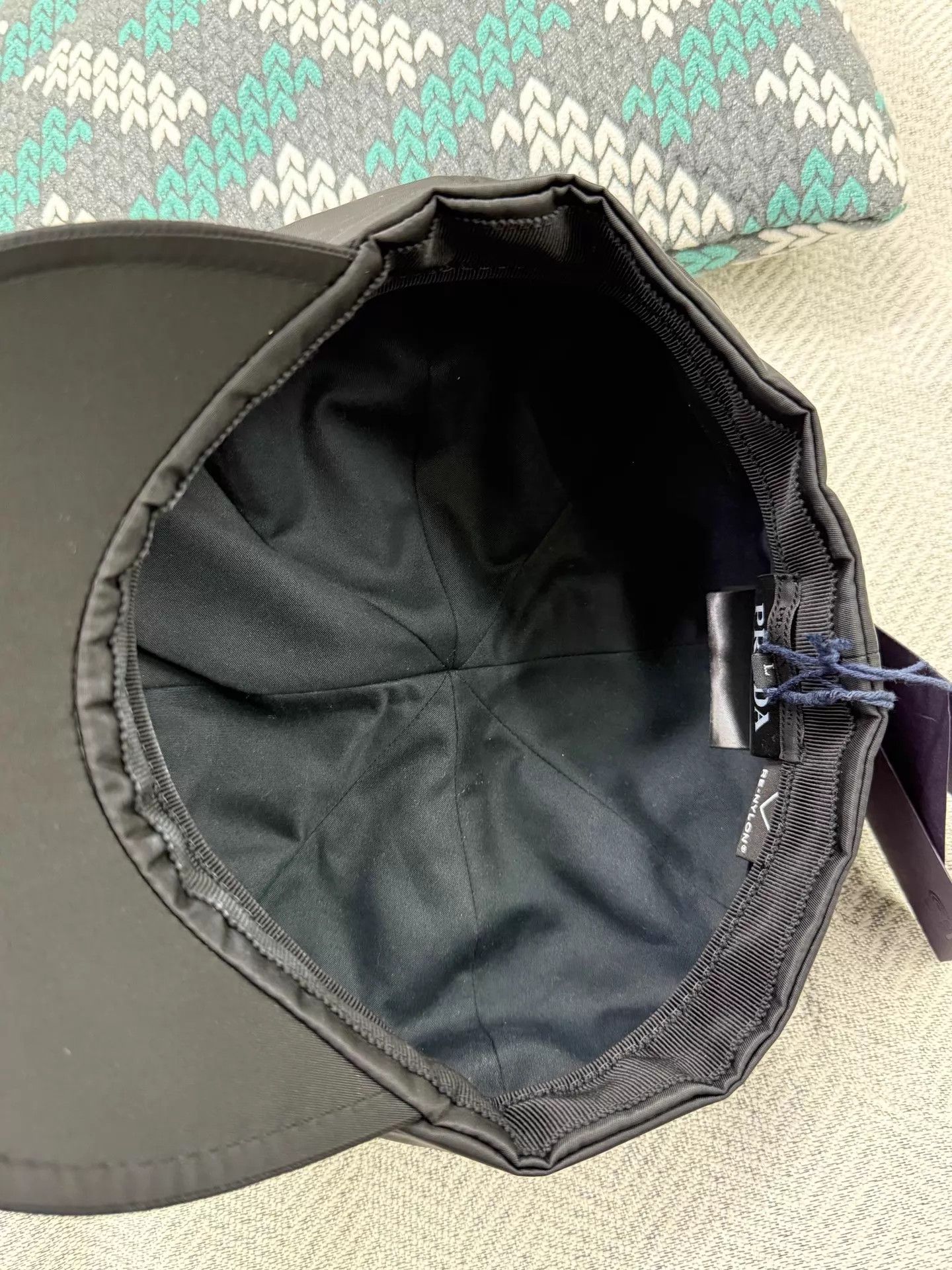 Prada Prada Black Triangle 2-Sided Newsboy Cap L 59cm New Size ONE SIZE - 6 Thumbnail