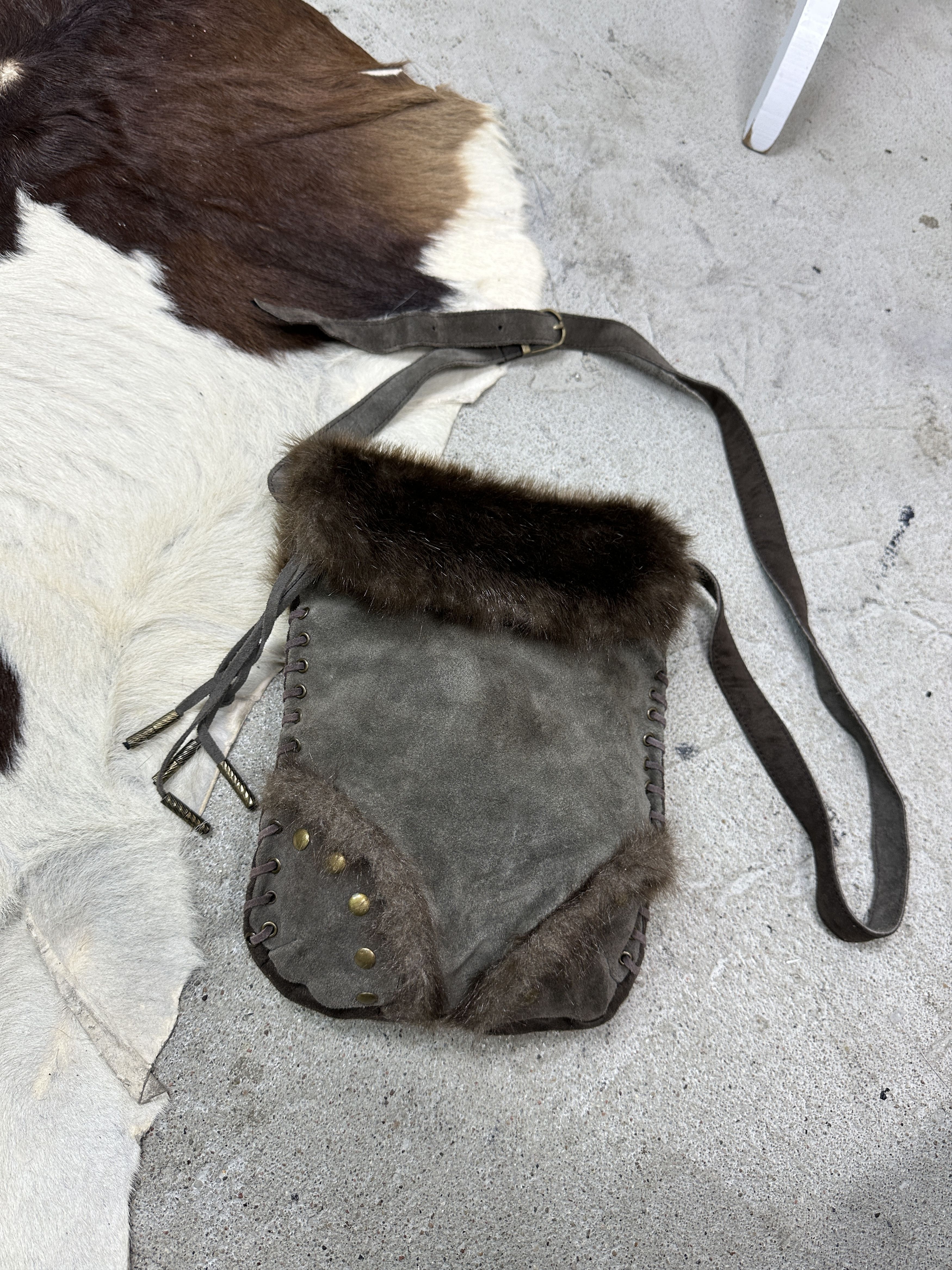 Vintage Vintage Faux Fur Crossbody Bag Y2K Size ONE SIZE - 5 Thumbnail