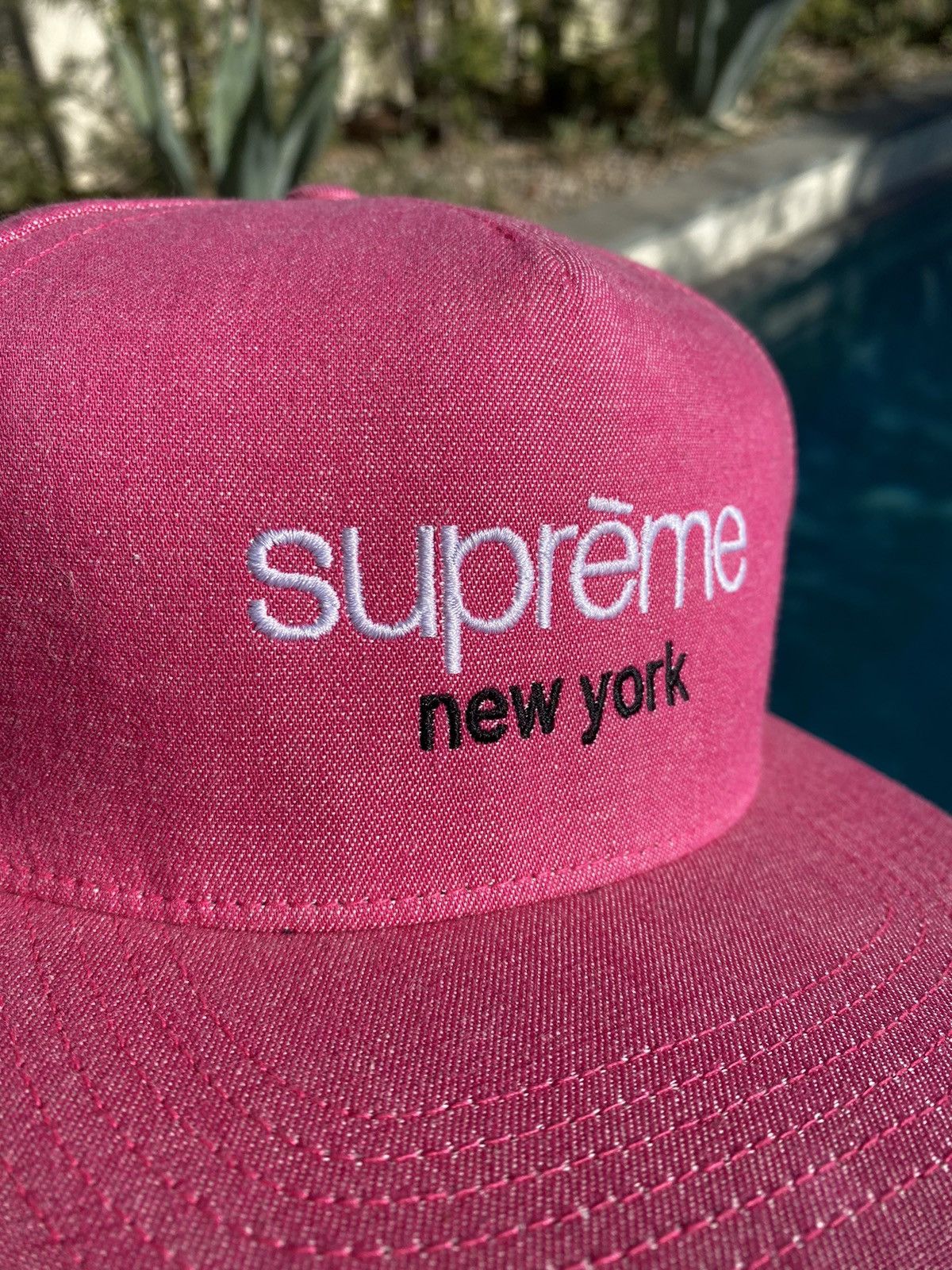 Supreme × Vintage Classic Logo Denim 6-Panel Snapback (S/S 2013) Size ONE SIZE - 2 Thumbnail
