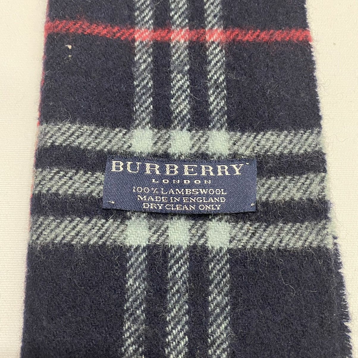 Burberry BURBERRYS SCARF MUFFLER BUR023 Size ONE SIZE - 5 Thumbnail