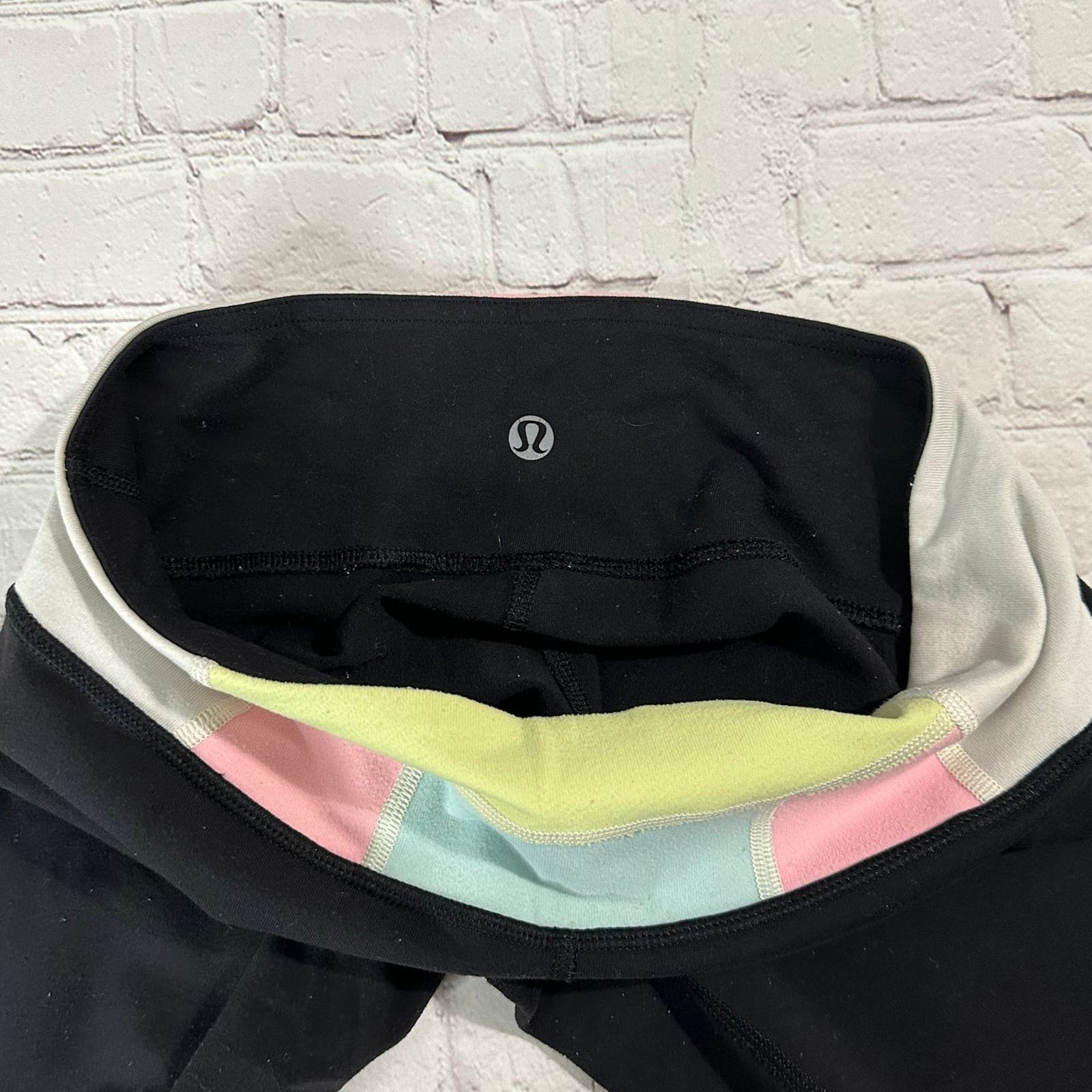 Lululemon Black full length Lululemon Leggings Size 27" / US 4 / IT 40 - 8 Thumbnail