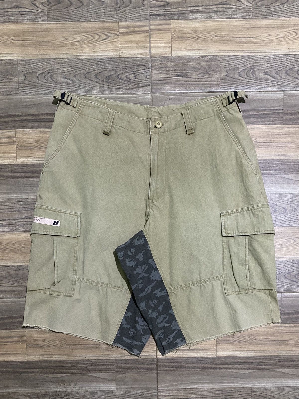 パンツ 21SS WTAPS JUNGLE SHORTS OLIVE LEOPARD M Wtaps Wtaps leopard jungle chopped shorts | Grailed