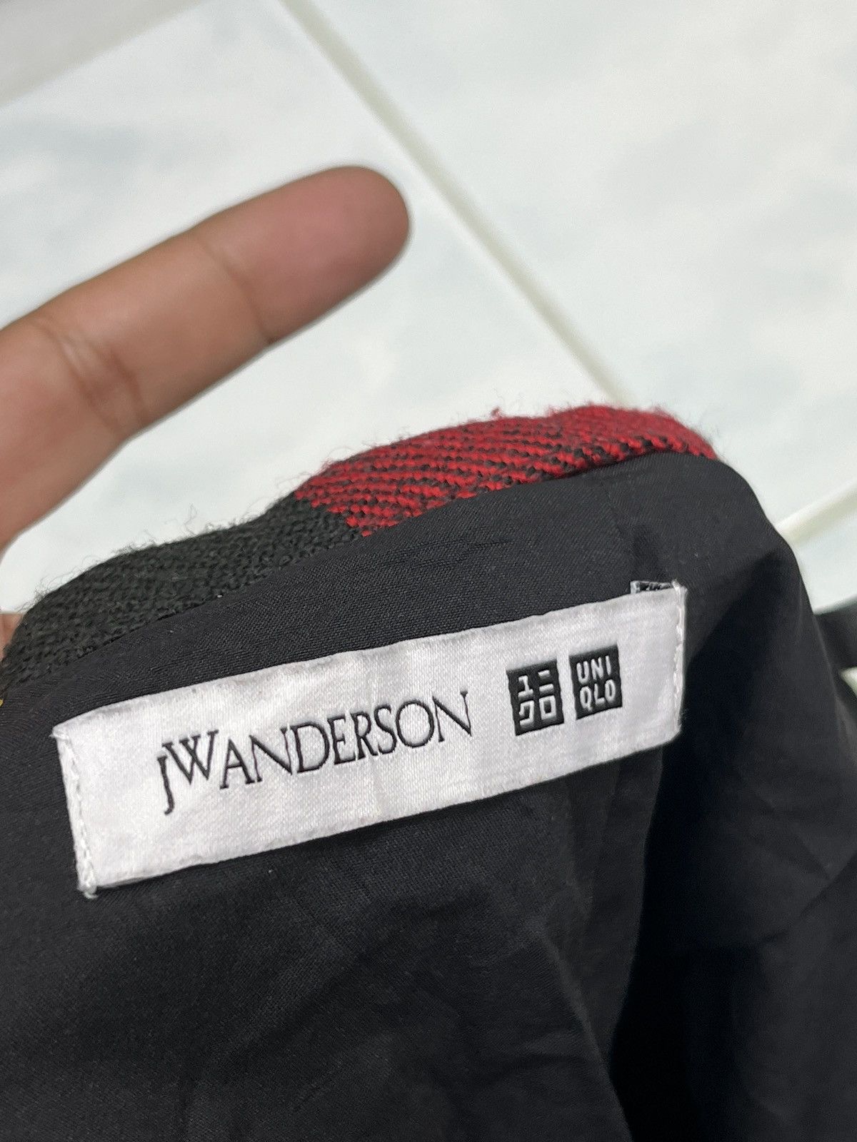 JW Anderson × Uniqlo 🔥🔥🔥STEALS JW ANDERSON X UNIQLO TARTAN SKIRTS Size 24" / US 00 / IT 34 - 9 Thumbnail