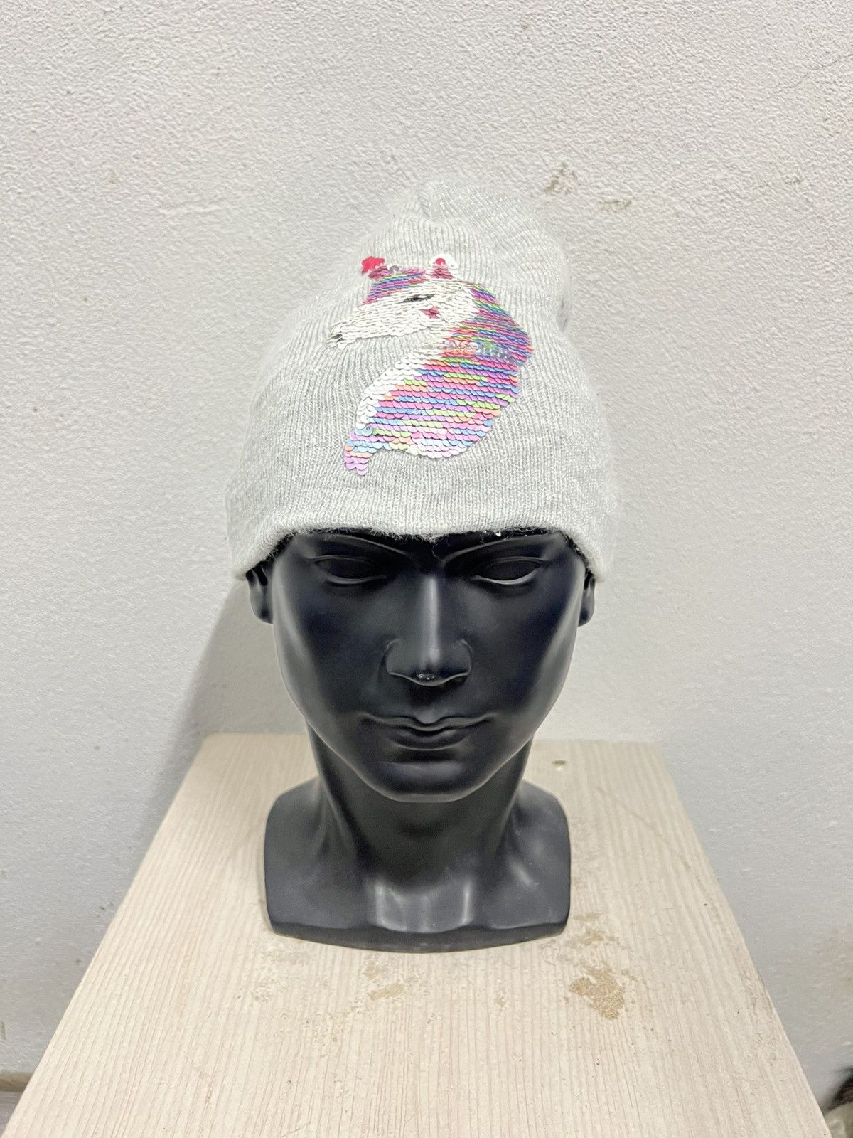 Vintage Vintage H&M Unicorn Beanie Hat Size ONE SIZE - 2 Thumbnail